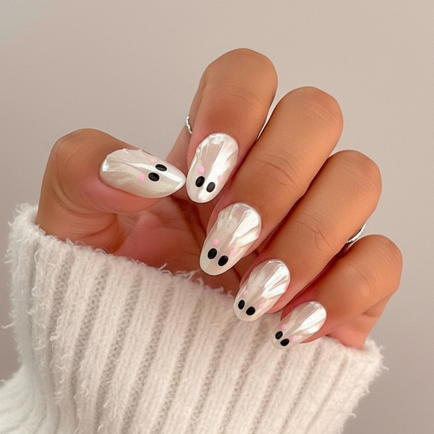 Halloween Press on Nails Glossy Chrome Fake Nails with White Little Ghost Design Medium Almond Shape Fake Nail Full Cover Acrylic False Nails Stick on Nail for Women DIY Art Manicuare 24 Pcs