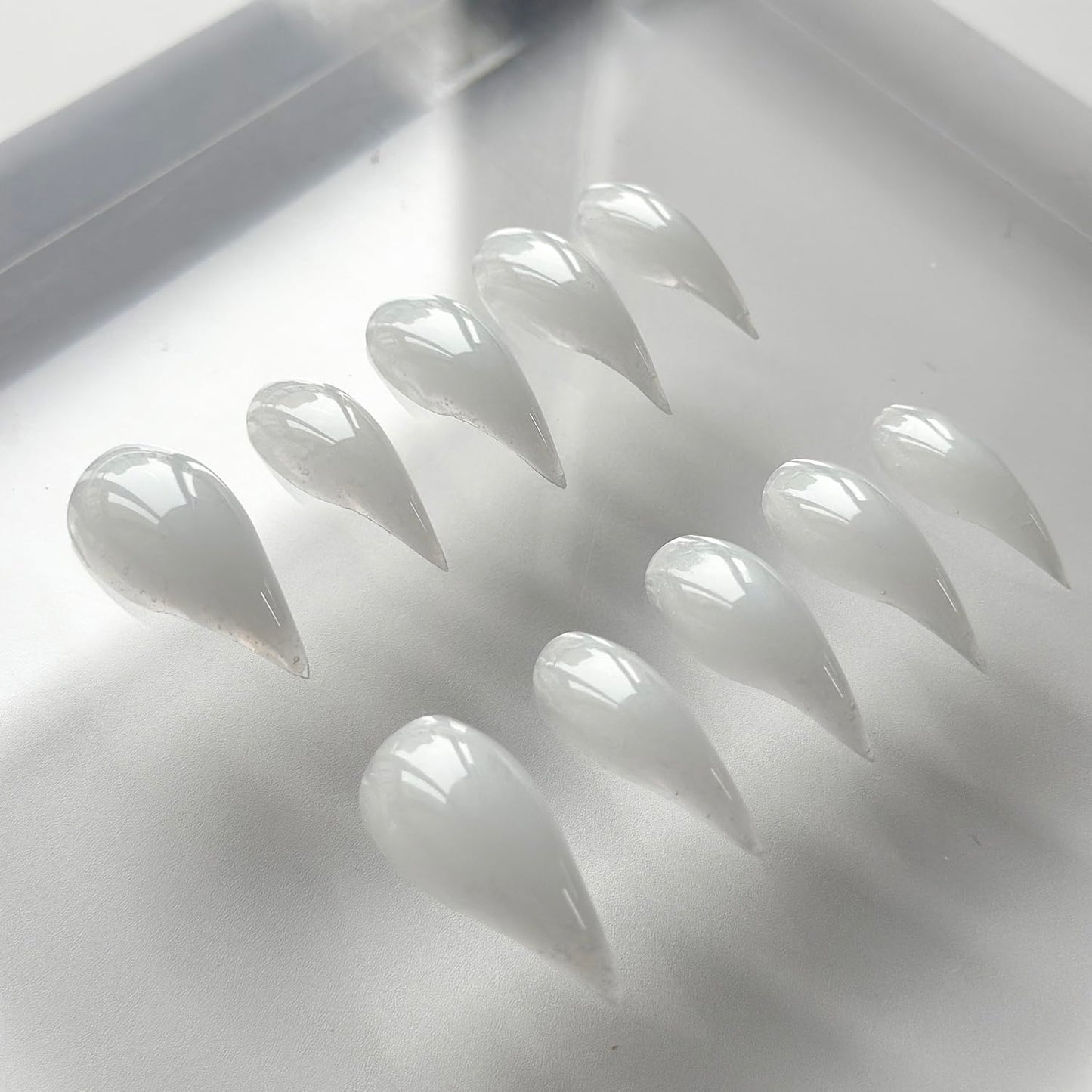 Luxury Press on Nails Medium Curved Stiletto Handmade Eagle Claw Unique Reusable ABS Material Fake Nails Dragon Claw False Nails with Designs Cat Claw Glossy Glue on Nail Thick Acrylic Nail(M)