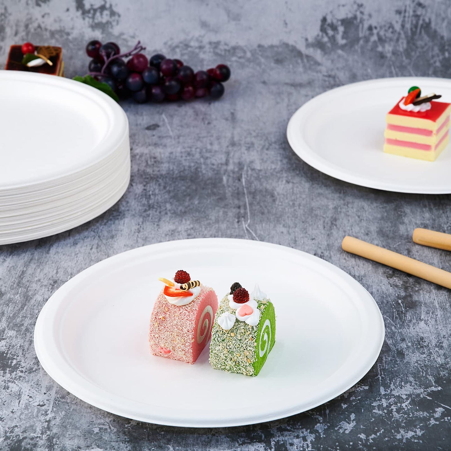 Vplus 500 Pack Compostable Disposable Paper Plates 10.25 inch Super Strong Paper Plates 100% Bagasse Natural Biodegradable Eco-Friendly Sugarcane (white)