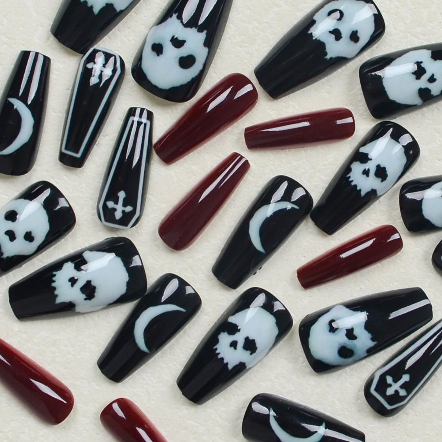 Halloween Press on Nails Medium Coffin Shape Fake Nails with Horror White Skull Designs Full Cover Stick on Nail Glossy Red Black Acrylic False Nails for Women Party Manicure Decor 24 Pcs