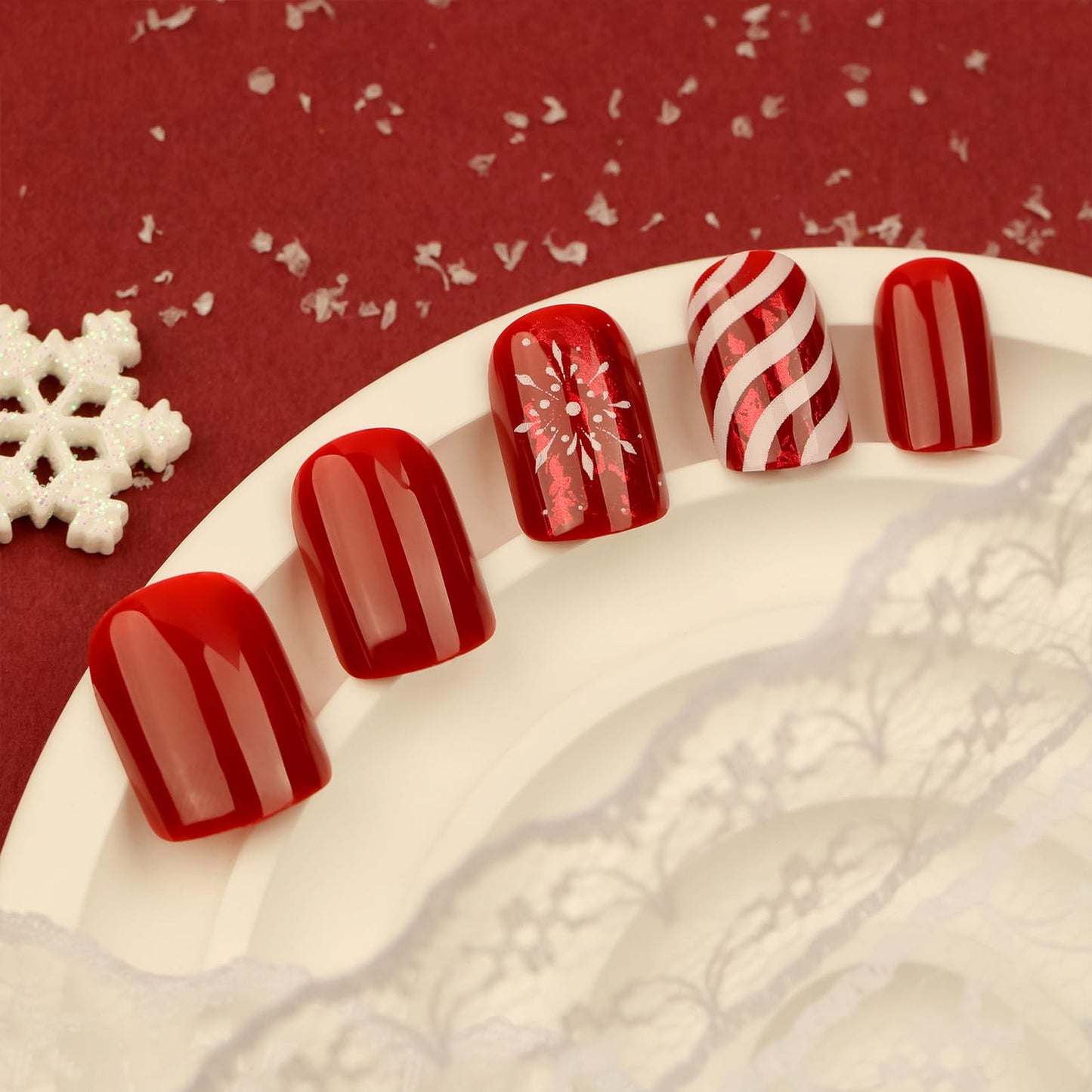 Christmas Red Press on Nails Acrylic Nails: Short Square Fake Nails Winter Xmas Press on Nails with Snowflake Design, Glossy False Nails Christmas Glue on nails for Women 24Pcs