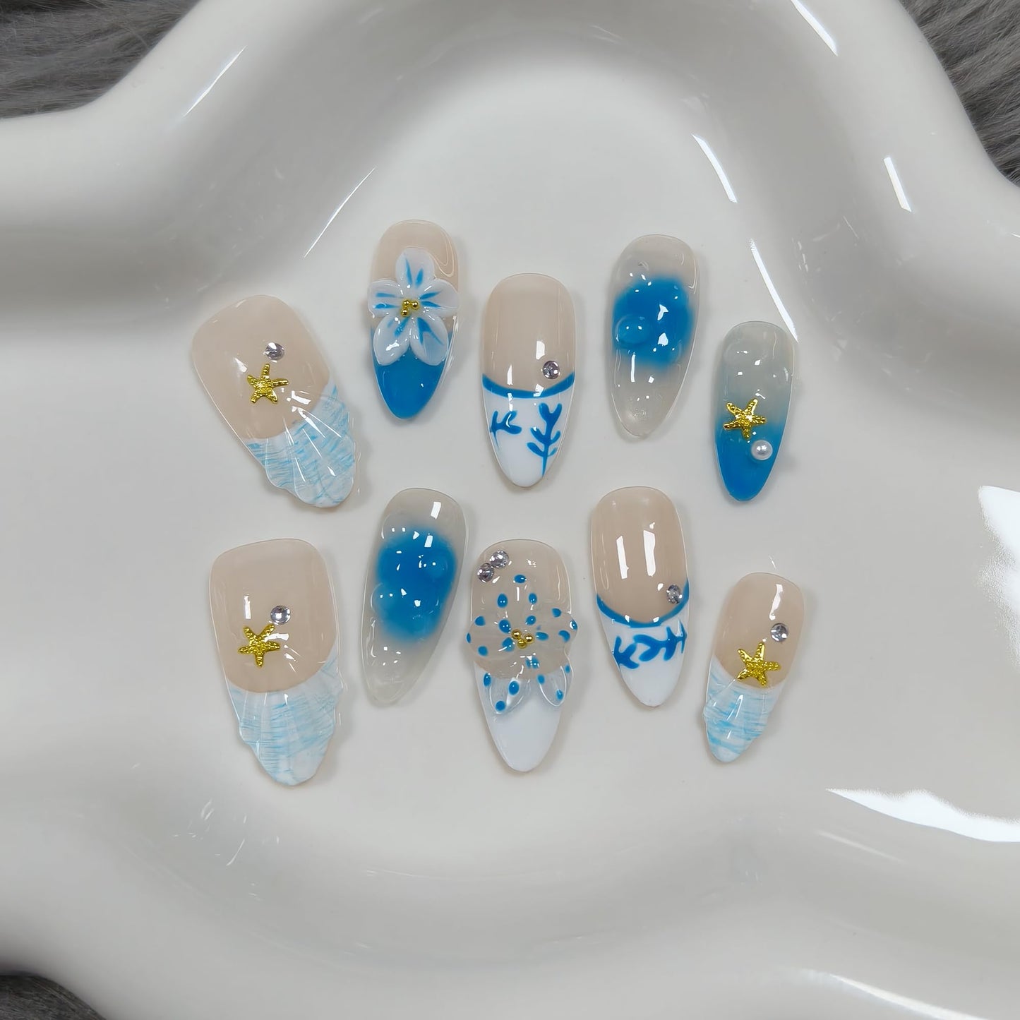 TENPAL Blue French Tips Press on Nails Almond with Shell & Hand Painted, Reusable Icy Glossy False Nails for Summer Beach Vacation | Coastal Watercolor Style(XS)