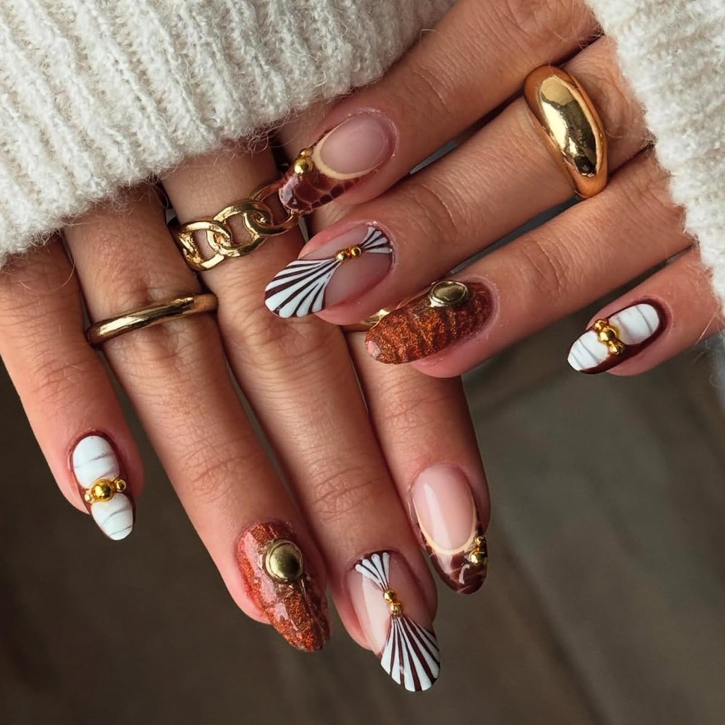 OCTOSWAVE Medium Press on Nails Almond Fake Nails Cute Artificial Nail with Gold Charm Stick on Nail for Women 24pcs