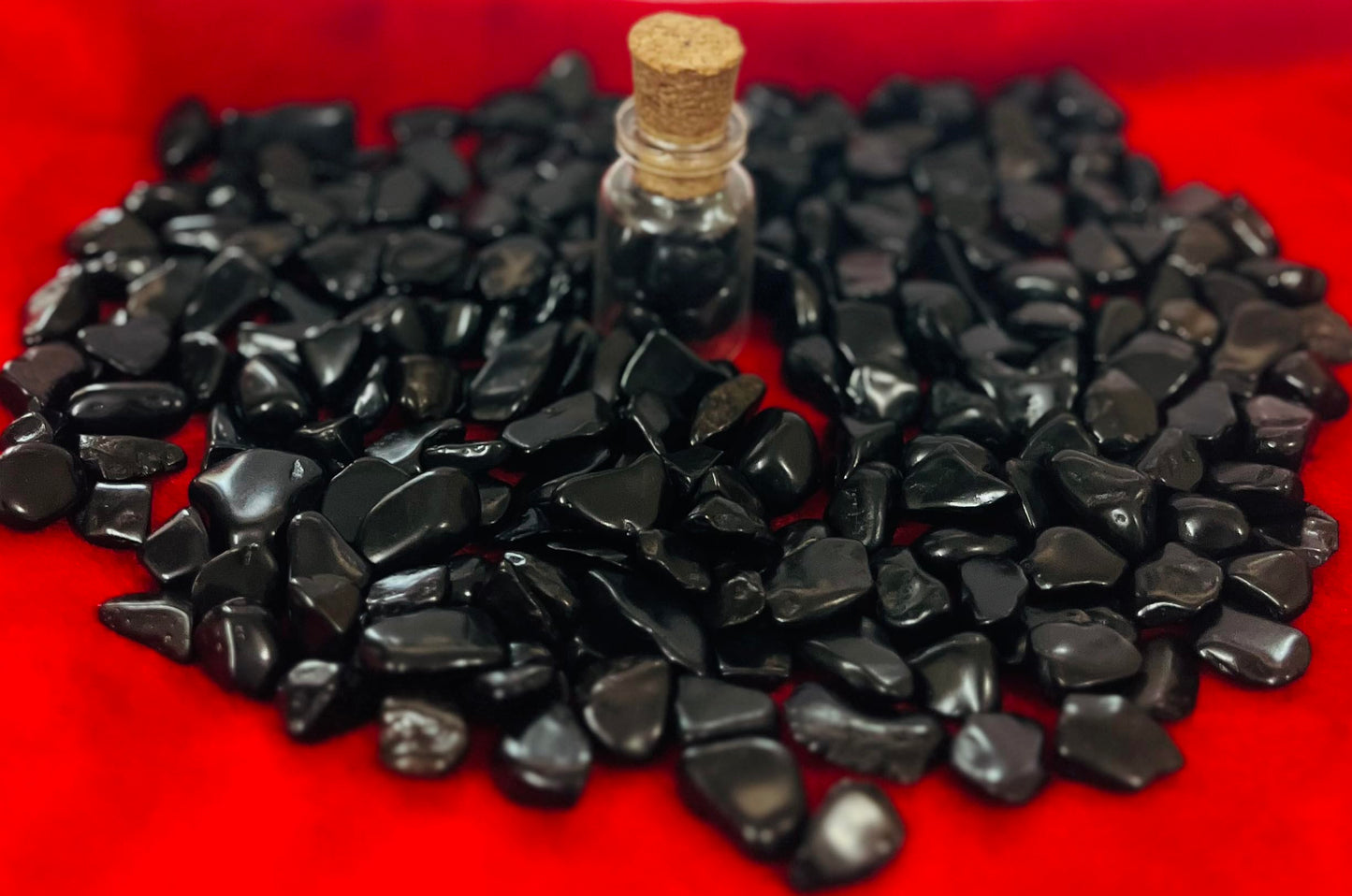 Indian Consigners Natural Crushed Polished Tumbled Gem Stone Chips, Decoration & Healing Crystals (Black Agate)