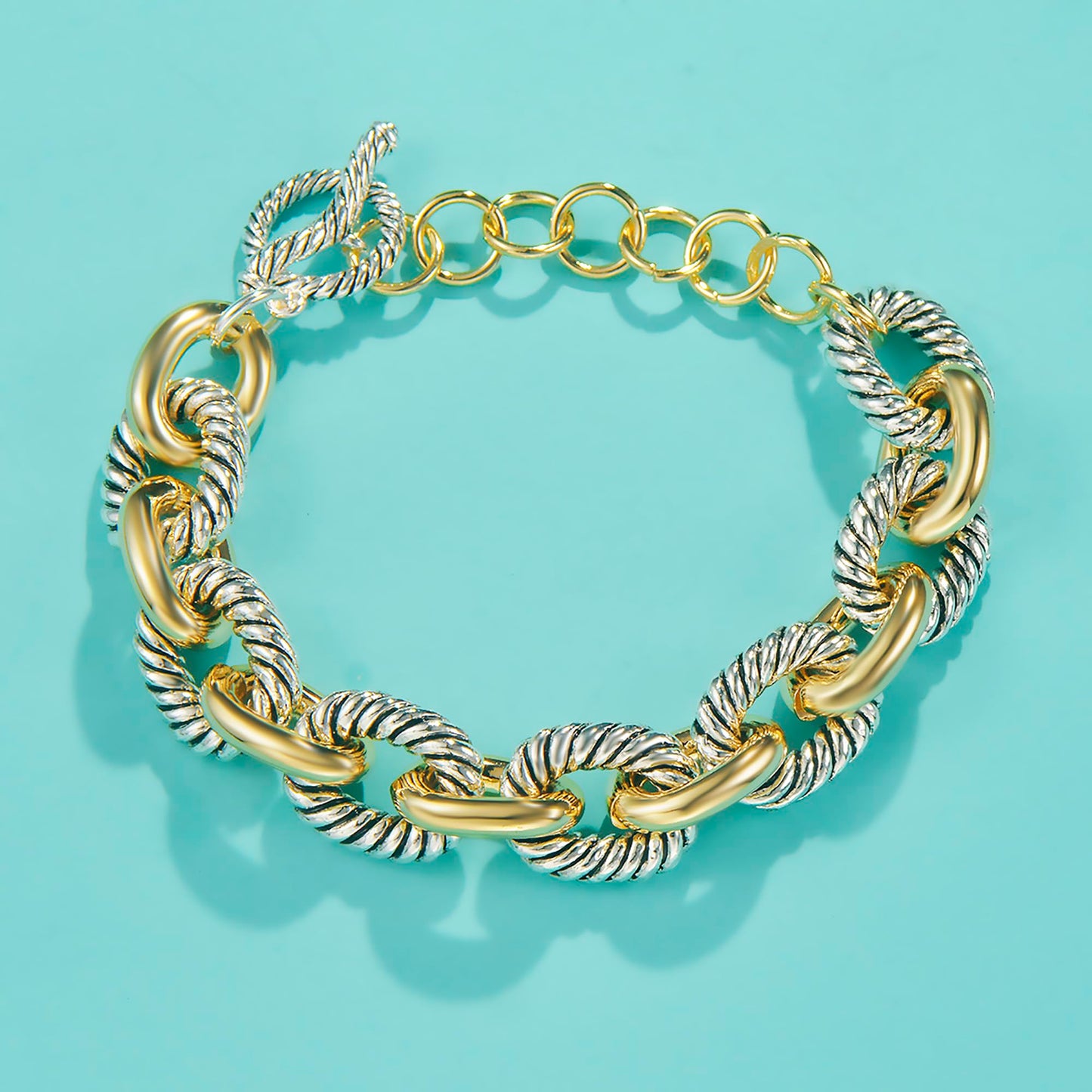 UNY JEWEL Chunky Cable Link Bracelet Two Tone Twisted Wire Statement Chain Designer Inspired Jewelry for Women (Chunky Two Tone)