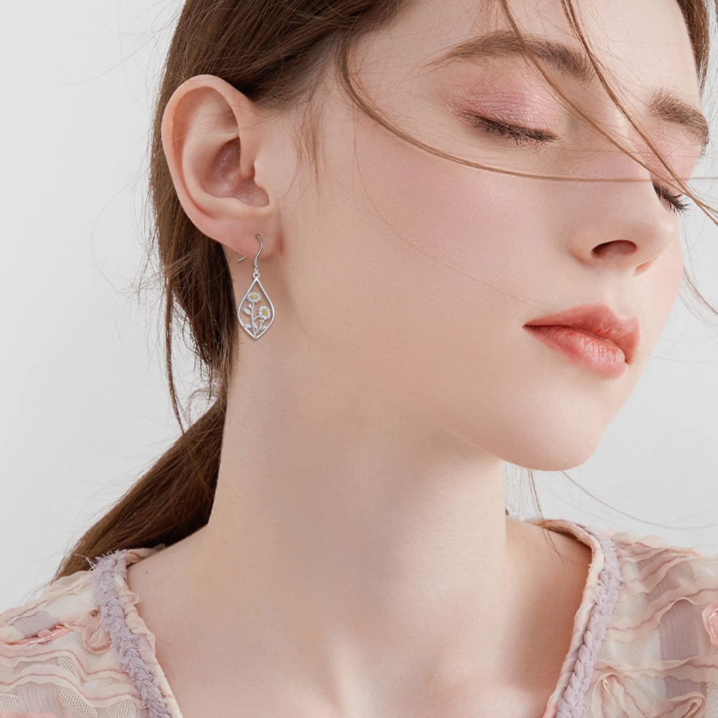 Daisy Earrings 925 Sterling Silver Daisy Flower Floral Dangle Dangling Drop Charm Earrings Boho Jewelry Gifts for Women