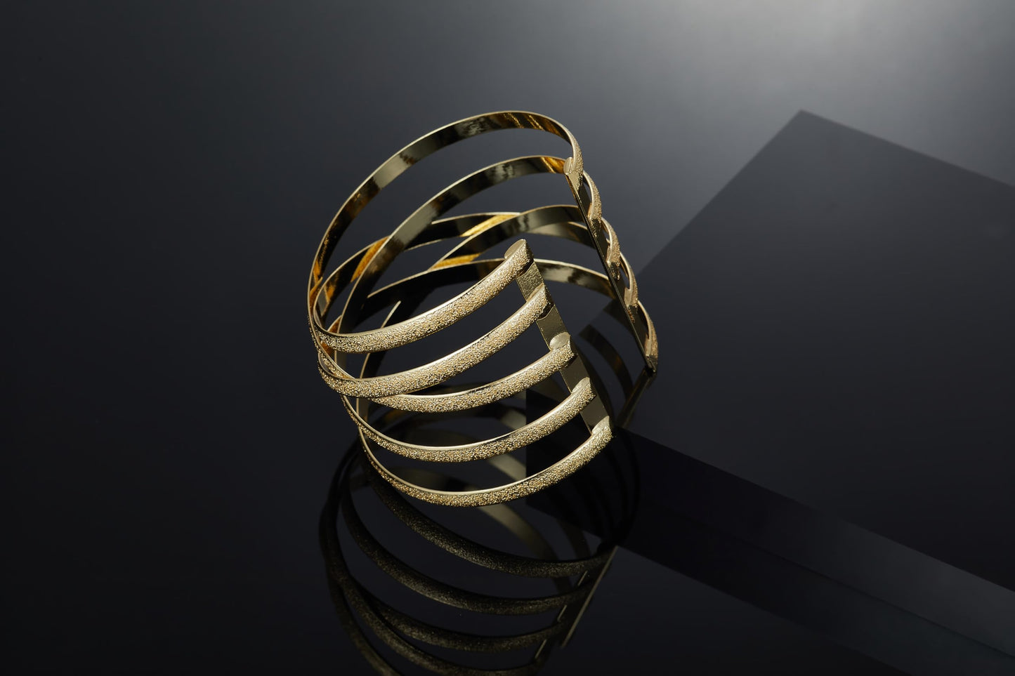 SHINYTE CATALINE Mother's Day Jewelry Gift for Women,14K Gold Plated Adjustable Chunky Cuff Bracelet,Bold Wide Wrap Bangle,Boho Arm Cuff for Her,Mom