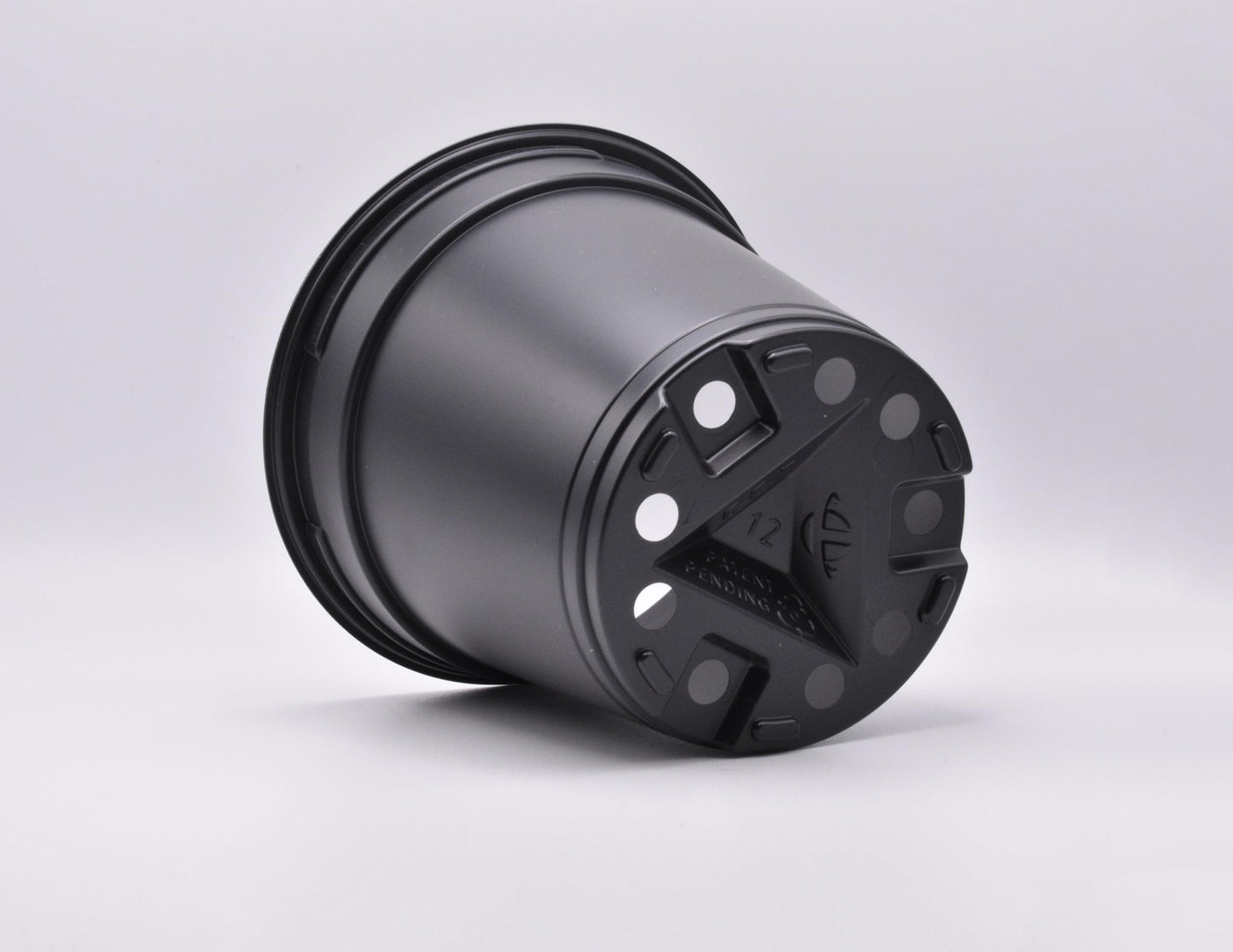 Daisy J&M 100ct Black Round 4.33" Pots with Holes