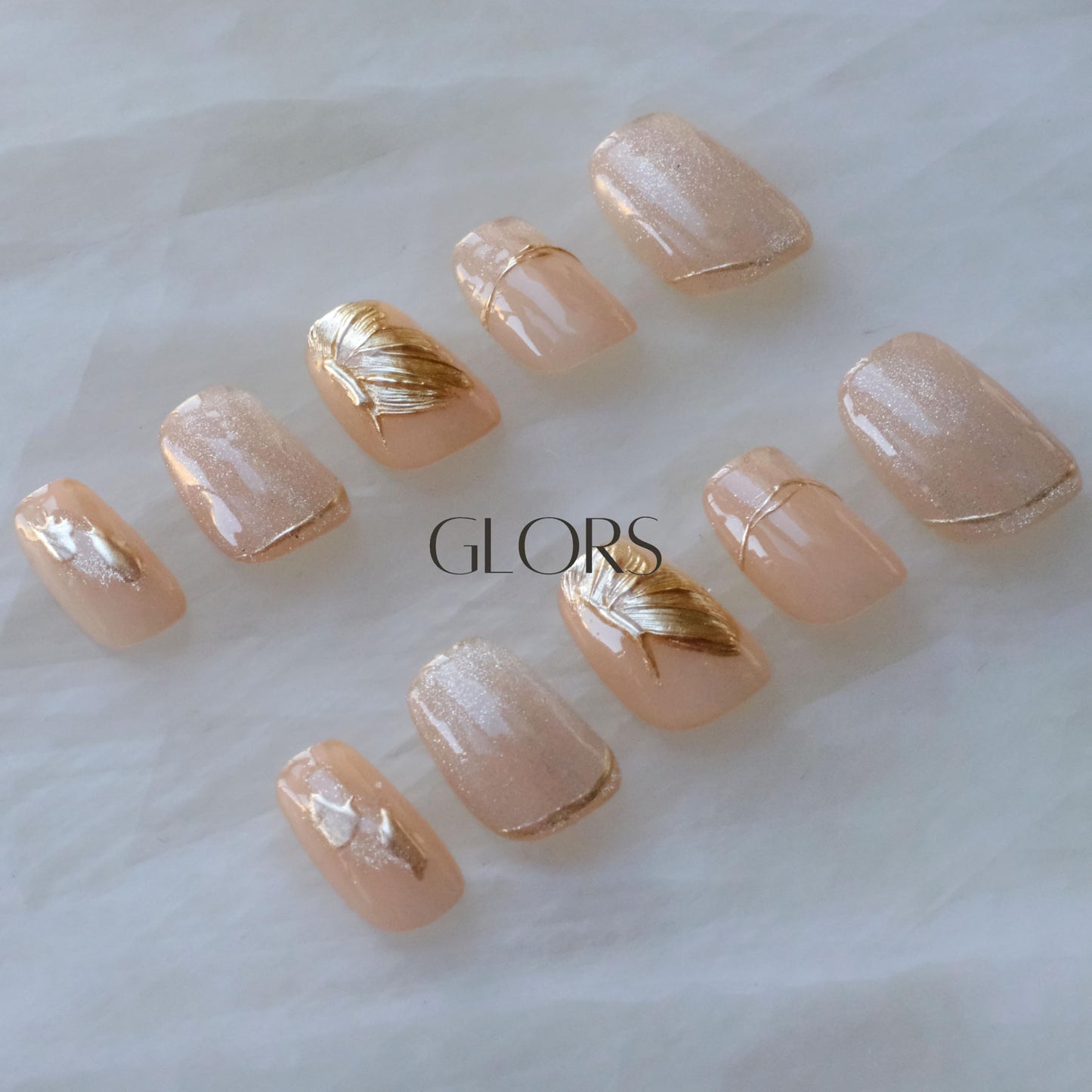 [GLORS] Purely Handmade Press On Nails | Flower Dance - Artistic nails with Cat-Eye and Icy Sheer Nude Color | Salon Quality in Short Square 10 pieces(XS, SS)
