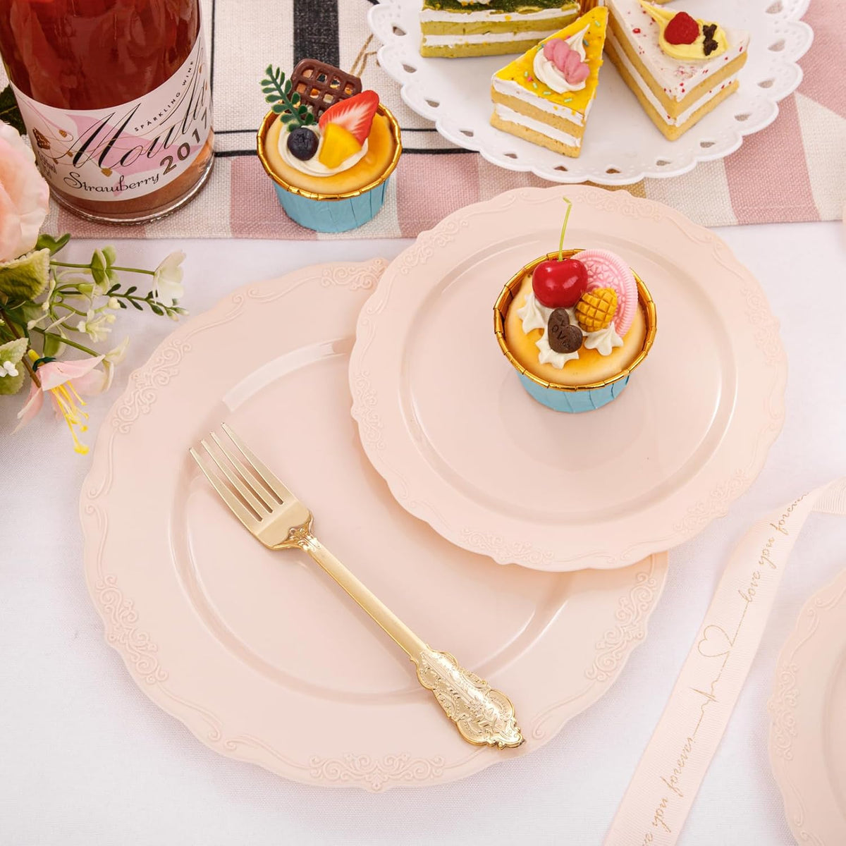 DaYammi 150Pcs Pink Plastic Plates & Gold Plastic Silverware,Pink Disposable Plates for Party Include 30 Dinner Plate,30 Dessert Plate,30 Gold Forks and 30 Spoons, 30 Knives for Wedding Bridal Shower