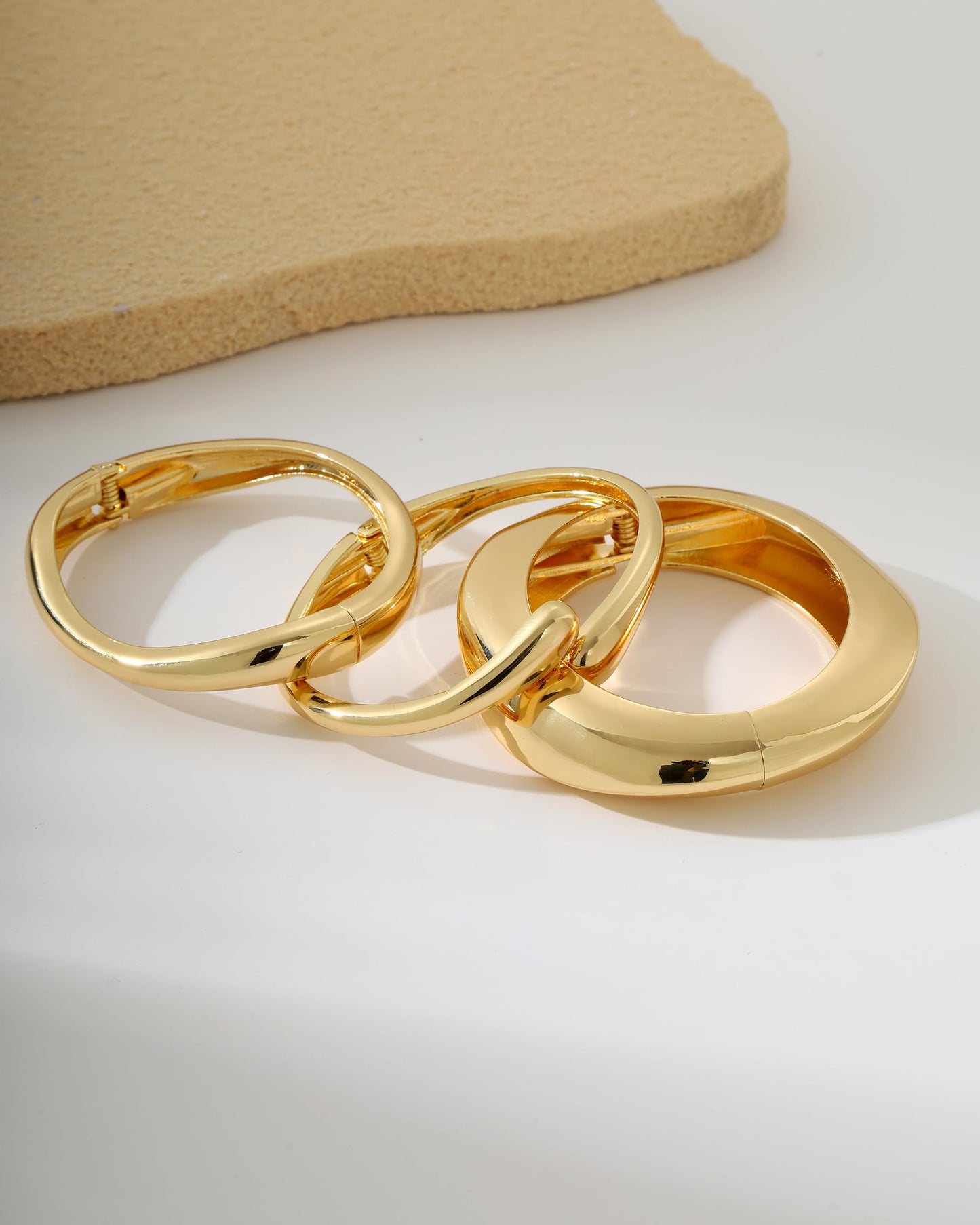 Solistra Gold Bangles Bracelets for Women, 14K Gold Plated Stackable Cuff Bracelets Set Hinged Arm Cuff Statement Chunky Bangle Jewelry for Women