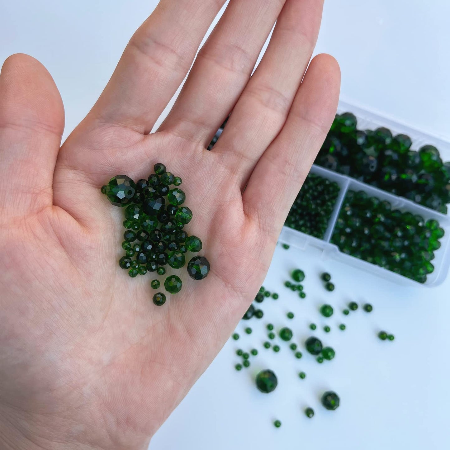 JEBBO 1000pcs Green Rondelle Crystal Glass Beads 2mm 4mm 6mm 8mm 10mm Mixed Sizes, Faceted Briolette Crystal Glass Spacer Beads for Jewelry Making with Container Box