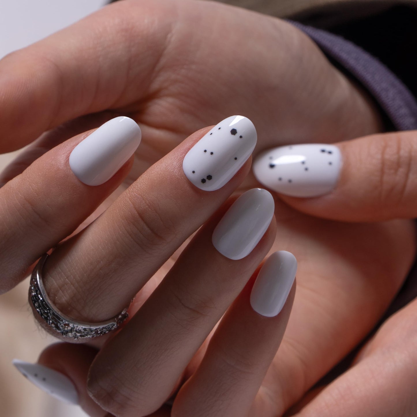 CurvLife Soft Gel Oval Press-On Nails Medium, Reusable Fake Nails with Glue & Adhesive Tabs, 30PCS Salon-Quality Stick-On Nails for At-Home Manicure (Porcelain Ink)