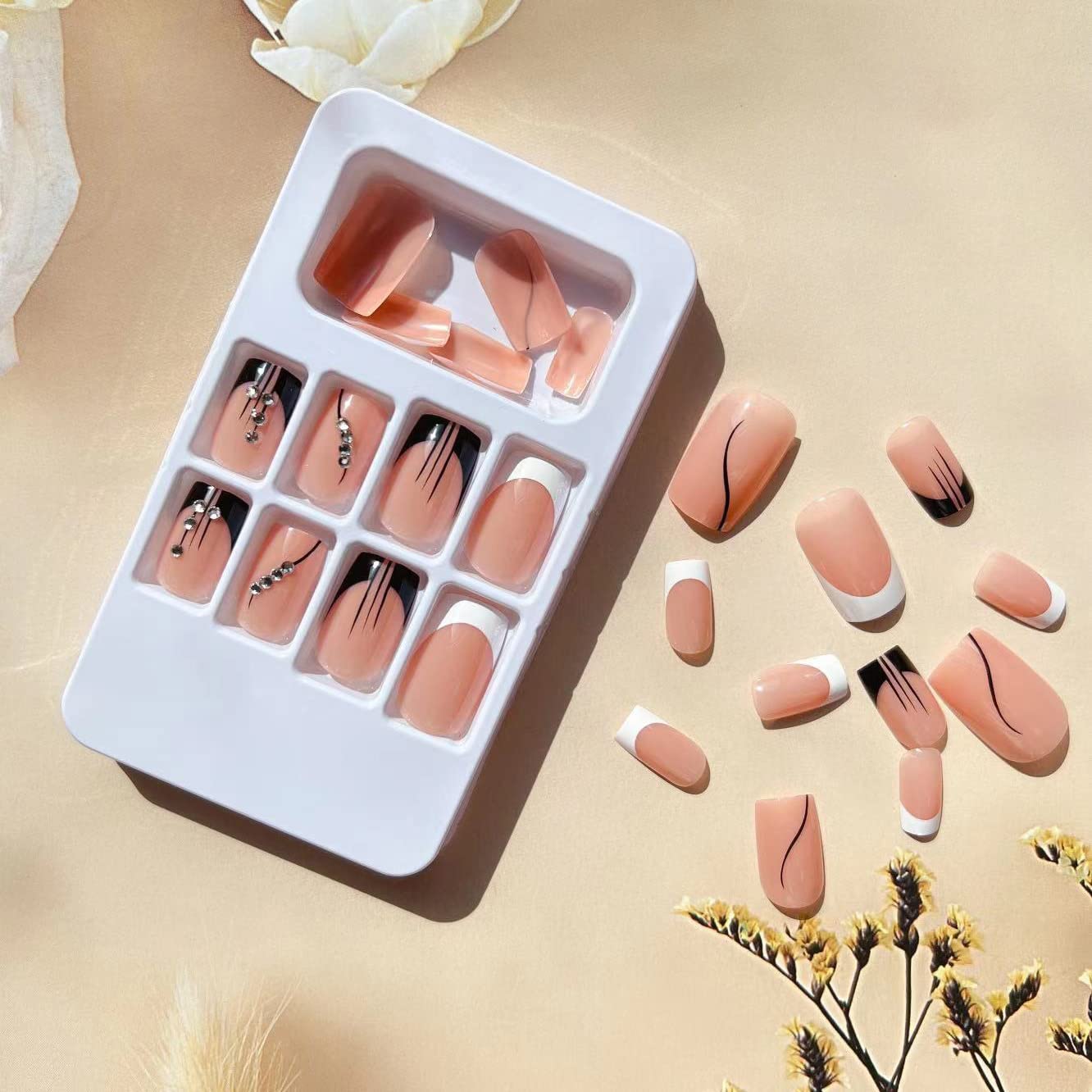24 Pcs Square French Press on Nails Medium Fake Nails French Line Glue on Nails with Rhinestone Designs Full Cover False Nails Black White Nail Tips for Women Girls