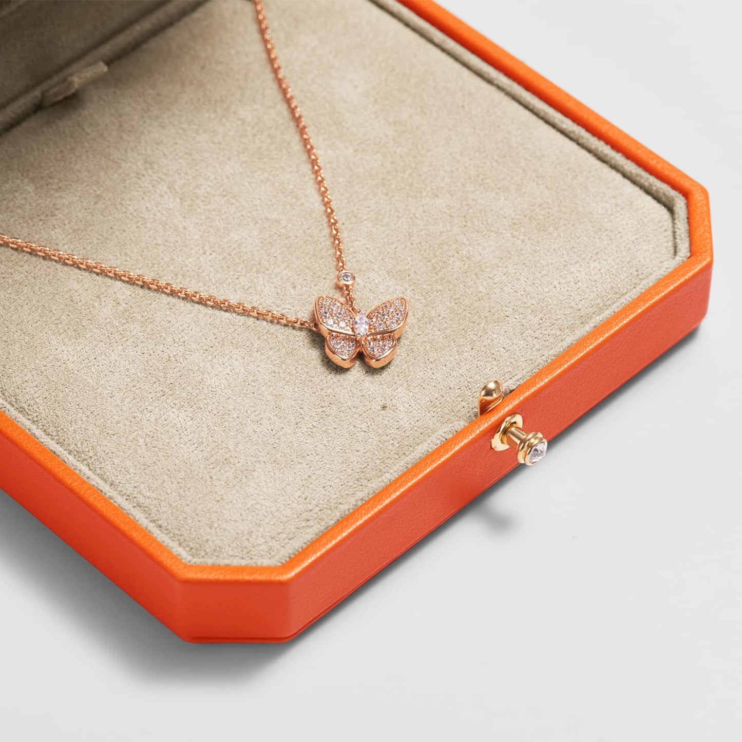 Oirlv Luxury Leather Pendant Necklace Gift Box Jewelry Storage Display Case Anniversary, Engagement, Birthday Necklace Holder