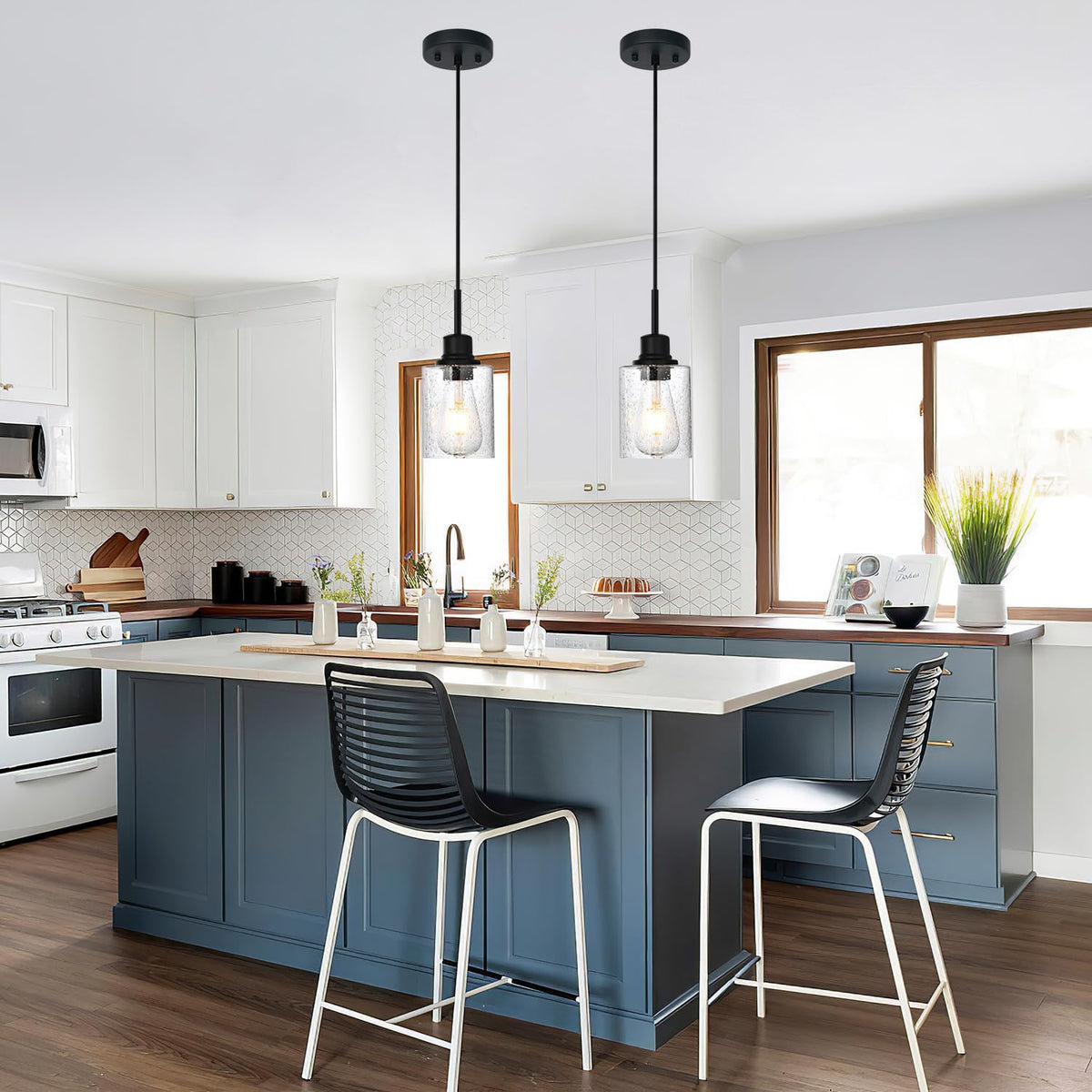 Modern Farmhouse Pendant Lighting for Kitchen Island,Industrial Dining Room Light Fixtures Hanging Over Table with Seeded Glass,2 Pack Black Pendant Lights Mini Chandeliers for Sink Bar