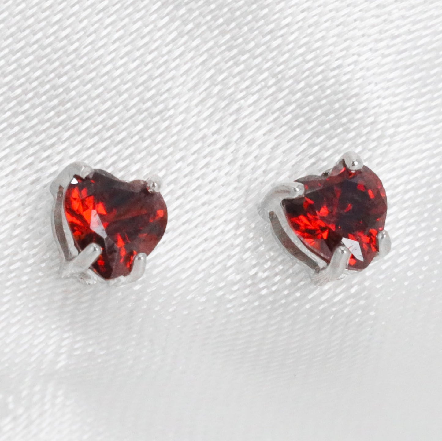 Belinda Jewelz - Heart Stud Earrings, 5mm Cubic Zirconia Heart Earrings with Prong Setting, 925 Sterling Silver Earrings Studs, Garnet Red Stud Earrings for Women
