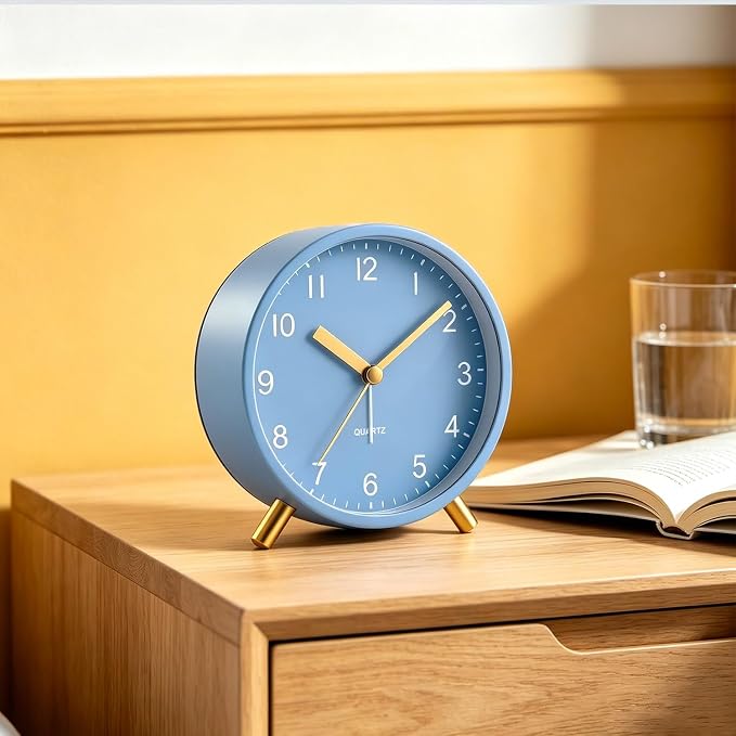 Analog Alarm Clock, Silent Non-Ticking with Night Light, Fashionable Round Metal Alarm Clock for Office, Battery Operated, Bedroom, Elderly, Adults, Women, Men, Children, Student Gifts