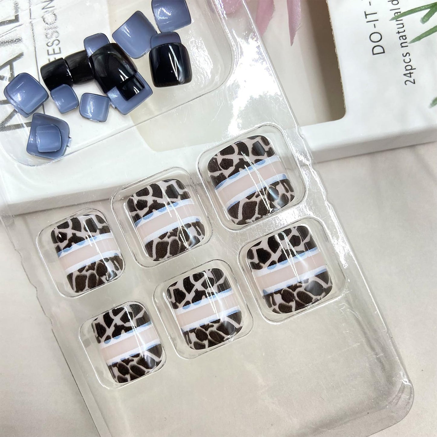 Leopard Print Press on Toenails Summer False Toenails Black Solid Color Toe Nails Reusable Full Cover Toe Nails for Women
