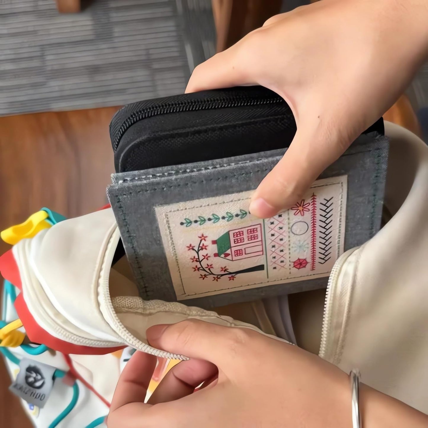 Embroidery Stitch Book Kit,Portable All Scenario Embroidery Stitch Book,Comes with a Complete Toolkit and Instructional Tutorial,Perfect for Beginners and Craft Lovers