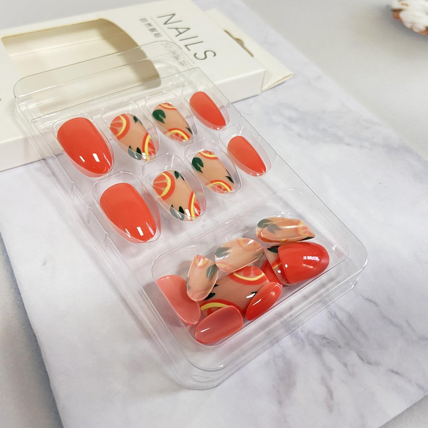 Orange Press on Nails Oval Short Fake Nails Glossy False Nails With Pomelo Designs Full Cover Stick on Nails Reusable Acrylic Artificial Nails Glue on Nails for Women Nail Art Decorations 24Pcs