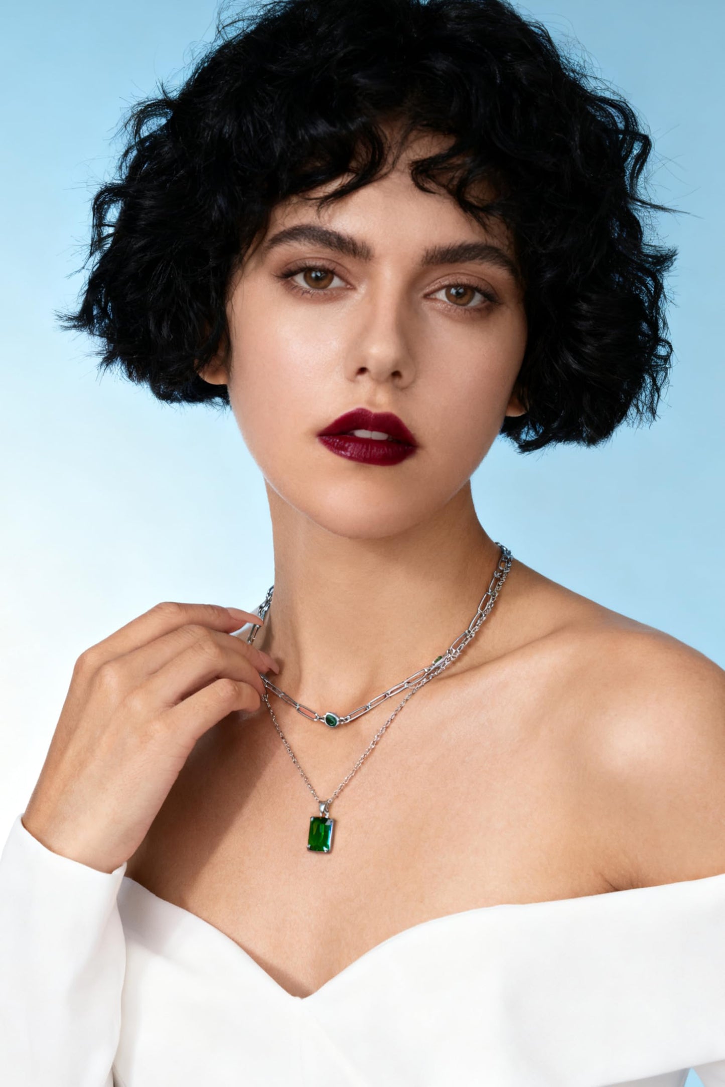 VANGETIMI Emerald Green and Silver Layered Pendant Necklaces for Women Silver Plated Crystal Choker Necklace Paperclip Rhinestone Necklace Party Prom Jewelry