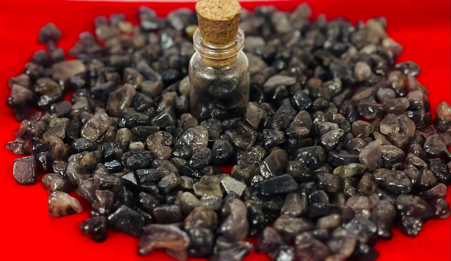 Indian Consigners Iolite Tumbled Stone Chips – 100g Natural Crushed Healing Crystals for Meditation, Sleep, Energy, Spiritual Growth & Decor