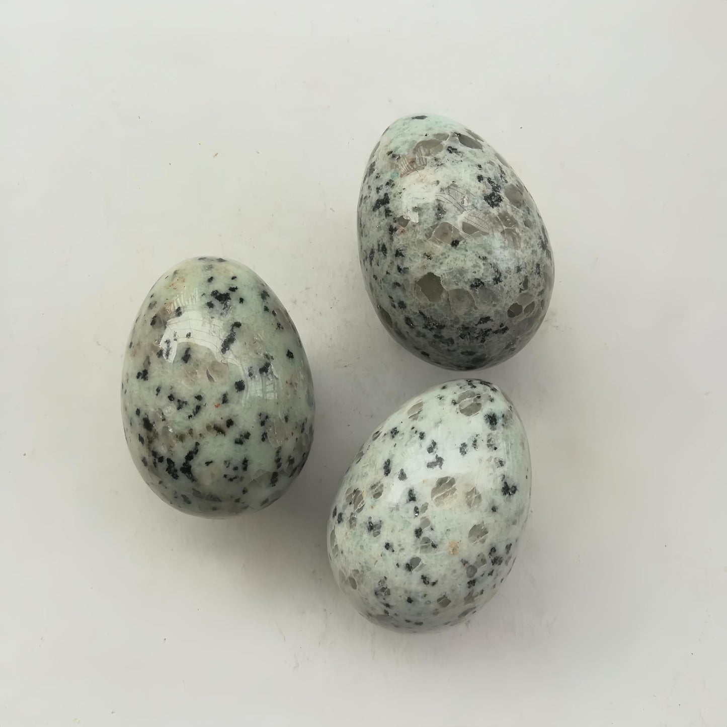 Sunshcat Natural Sesame Jasper Egg Shaped Meditation Chakra and Home Decor Balance Crystals and Healing Stones Statue Set,35 * 50mm Easter and Thanksgiving Gift,with Wooden Bracket