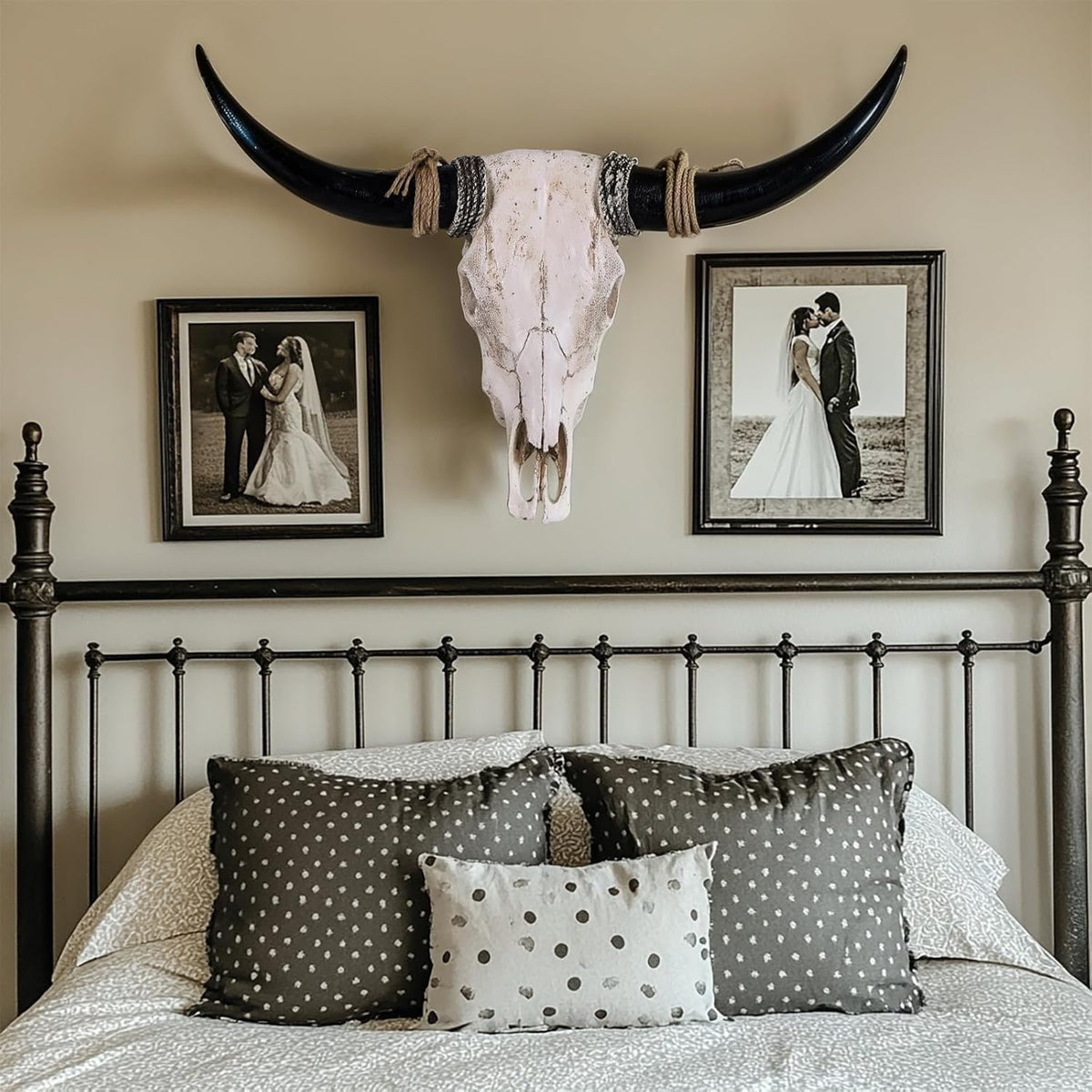 XOUXYJUN 31inch Cow Skull Wall Decor, Long Horn Wall Hanging Decor,Wall Hanging Faux Longhorn Skull Faux Taxidermy Animal Head, Handmade Decor Home Sculpture Faux Bull Horns for Wall (Black)