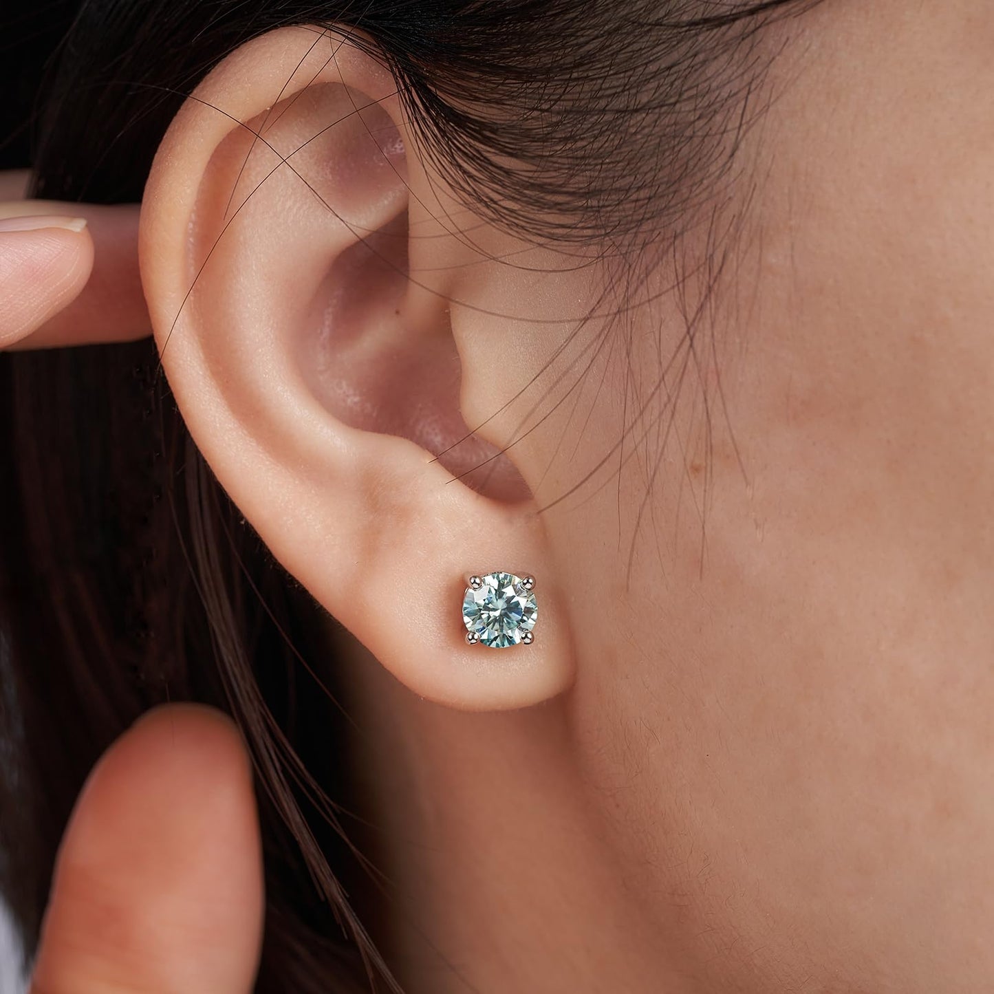 YODEWA Moissanite Stud Earrings for Women 925 Sterling Silver Hypoallergenic Butterfly Back 1 Pair DEF Color Lab Created Brilliant Round Moissanite Earrings (Blue 2CT)