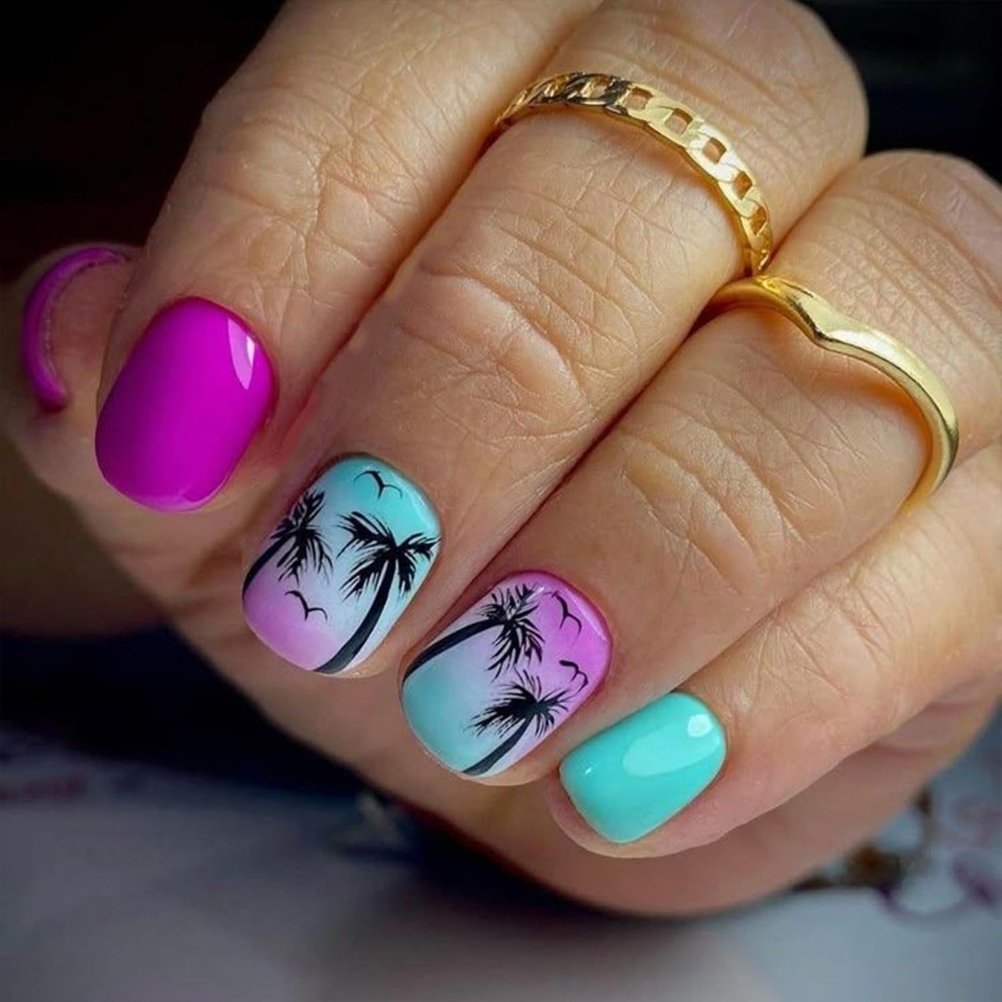 Short Square Press on Nails Spring Summer Fake Nails with Tropical Palm Tree Gradient Designs Full Cover Stick on False Nail Set for Women 24 Pcs