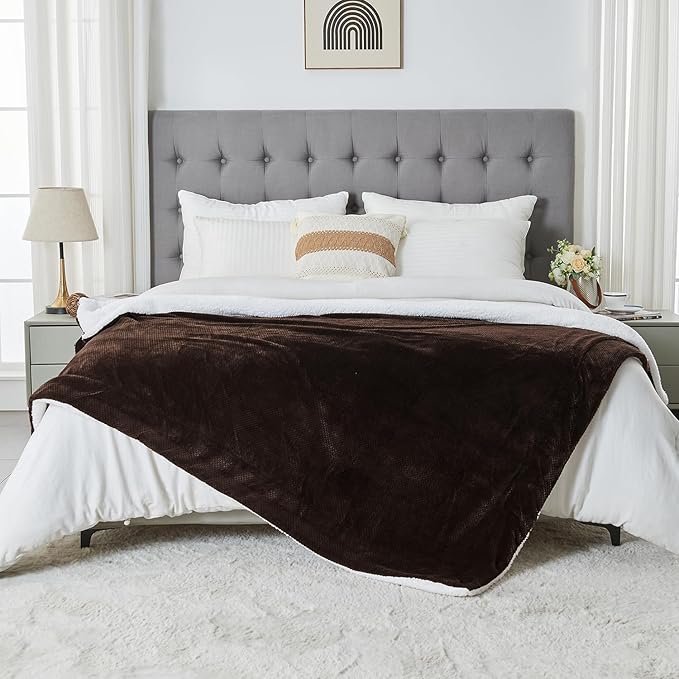 SOCHOW Waffle Sherpa Fleece Throw Blanket, Super Soft Fuzzy Warm, Lightweight Fluffy Reversible Plush Blanket for Bed Sofa Couch, 60 x 80 Inches Brown