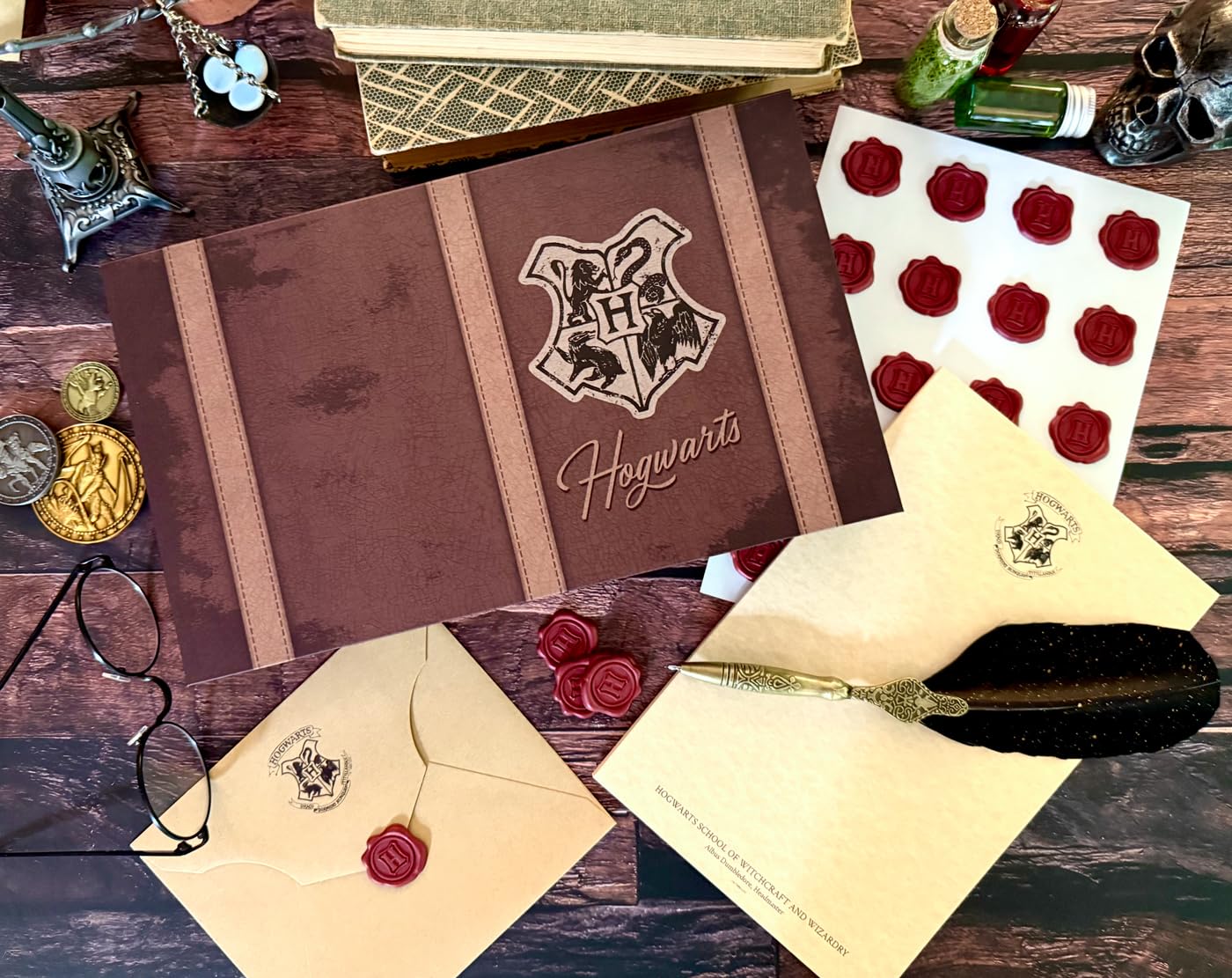 Conquest Journals Harry Potter Boxed Stationery Set, 20 Hogwarts Letterhead Stationery, 20 Corresponding Envelopes, 20 Wax Seals, Keepsake Travel Trunk Box, Feather Ballpoint Pen, Officially Licensed