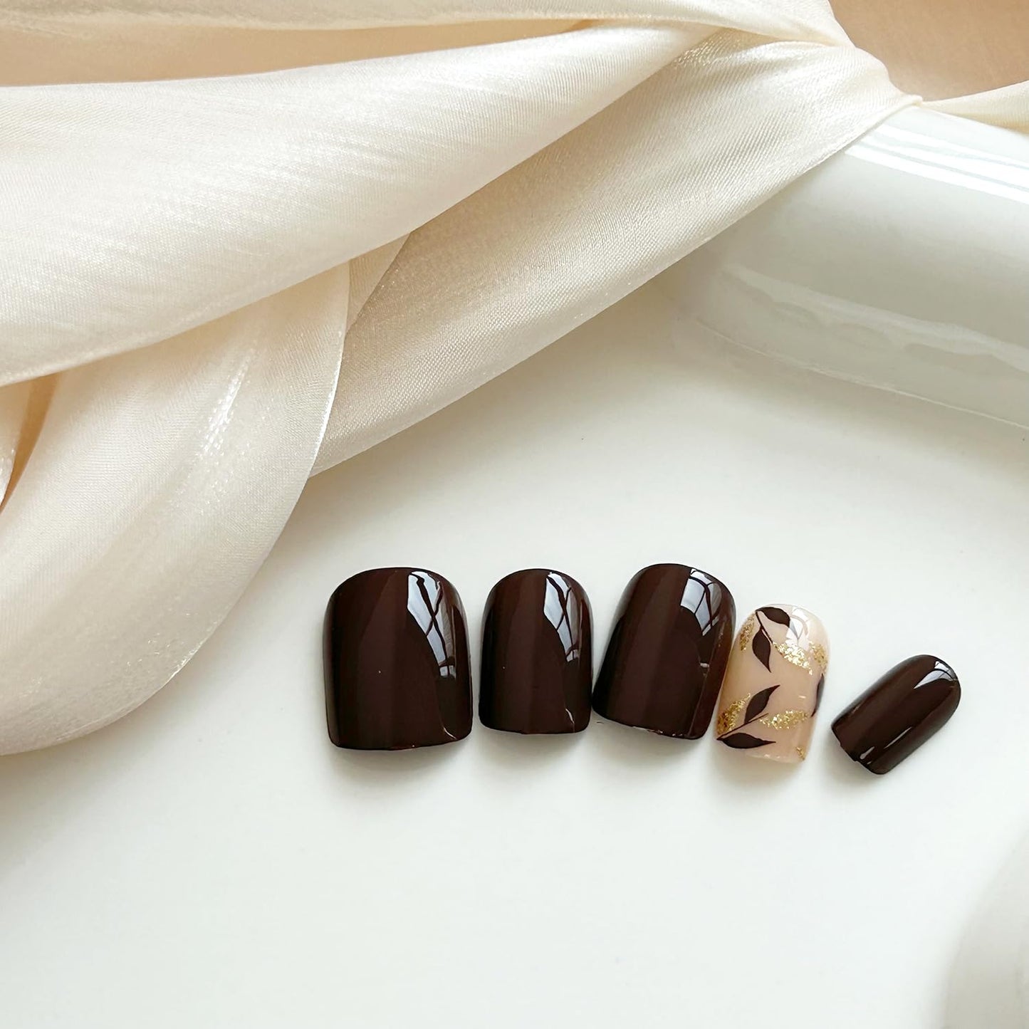 Fall Brown Press on Nail Extra Short Square Fake Nails with Autumn Leaves Golden Glitter Powder Designs Stick Glue on Nail Full Cover Glossy Acrylic False Nails for Women Decorations24pcs