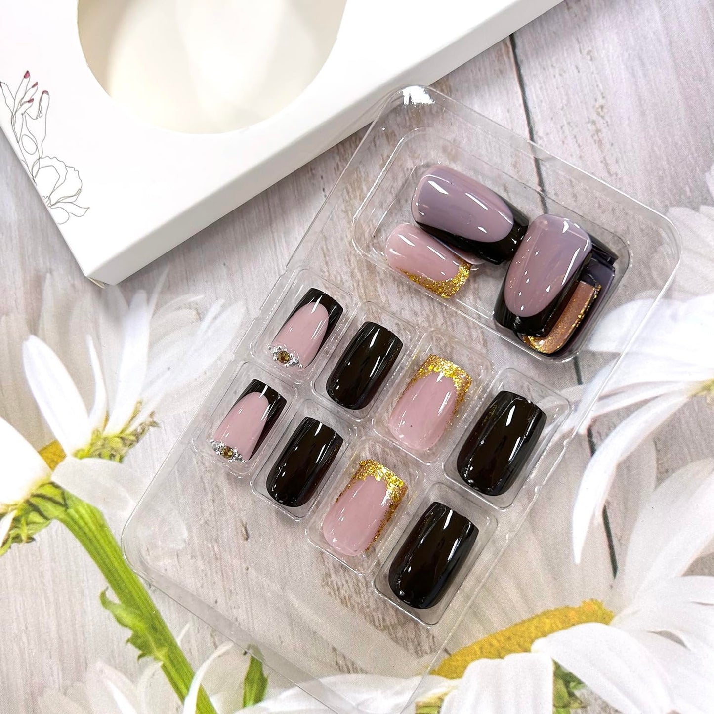Press On Nails Square Gold French False Nails Glitter Sequins Rhinestones Design Short Full Cover Artificial Acrylic Coffin Nails Reusable Glue on DIY Stick on Nails for Women 24Pcs