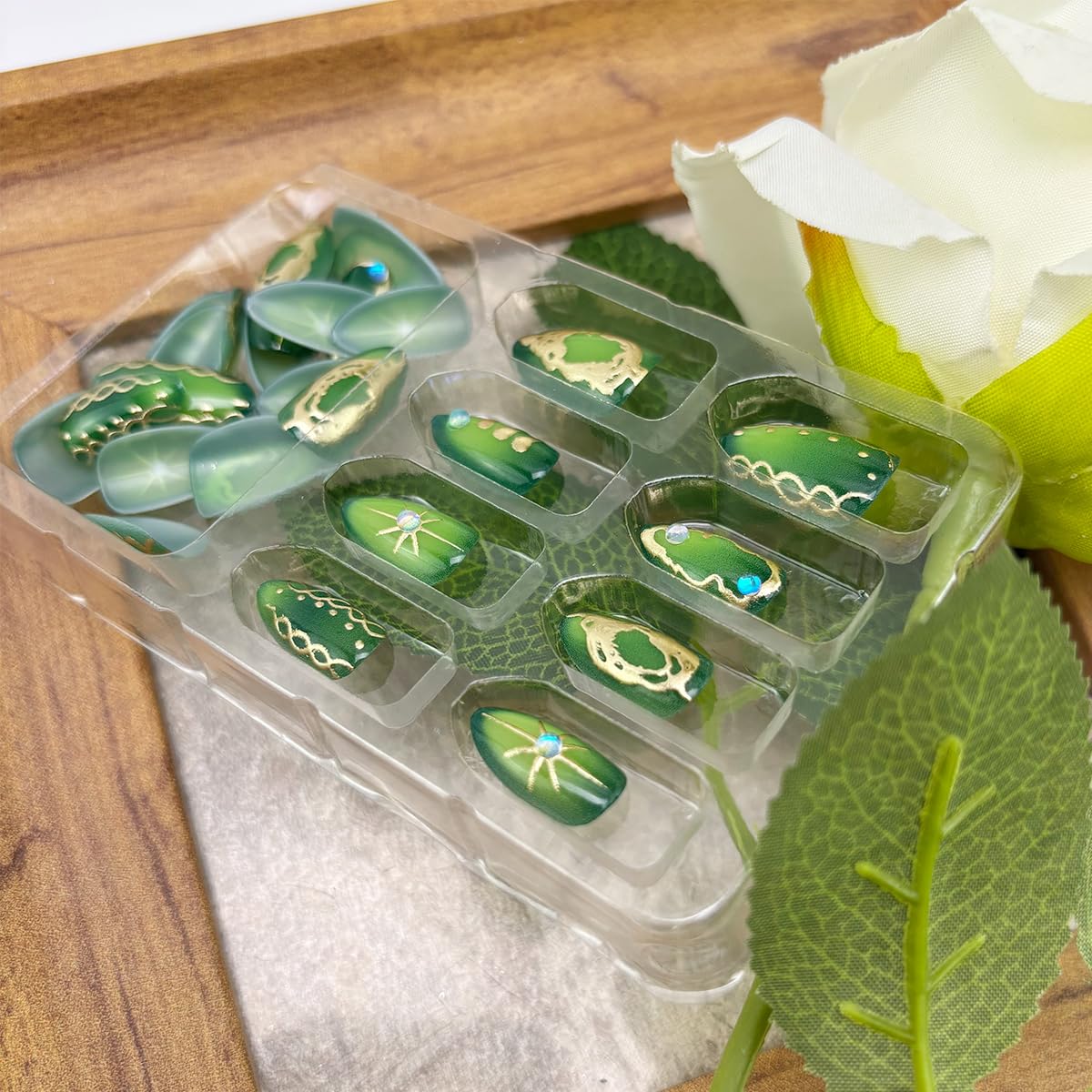 30Pcs Green Press on Nails Medium Almond Fake Nails with 3D Sliver Ripple Design Handmade False Nails Star Acrylic Nails Irregular Chrome Stick on Nails Glossy Green Glue on Nails for Women