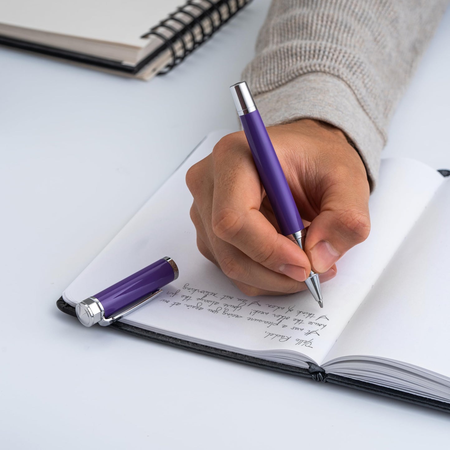 Ellington Pens Luxury Ballpoint Pen – Premium Quality, Smooth Writing Experience, Elegant Design, Includes 2 Ink Refills – Ideal for Professionals and Gift Giving (Purple Silver)