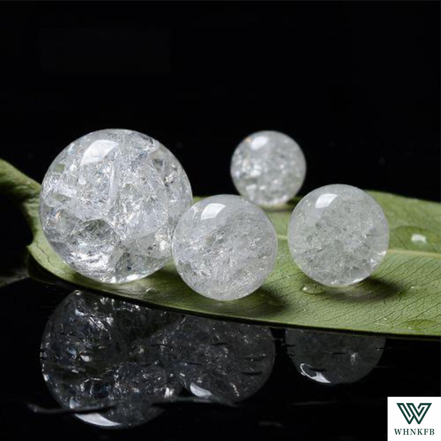 WHNKFB 8mm 50pcs Natural Crackled Clear Quartz Round Beads, Transparent Loose Crystal Beads for Jewelry Making Craft - 4mm 6mm 8mm 10mm Options with Free Elastic Cord