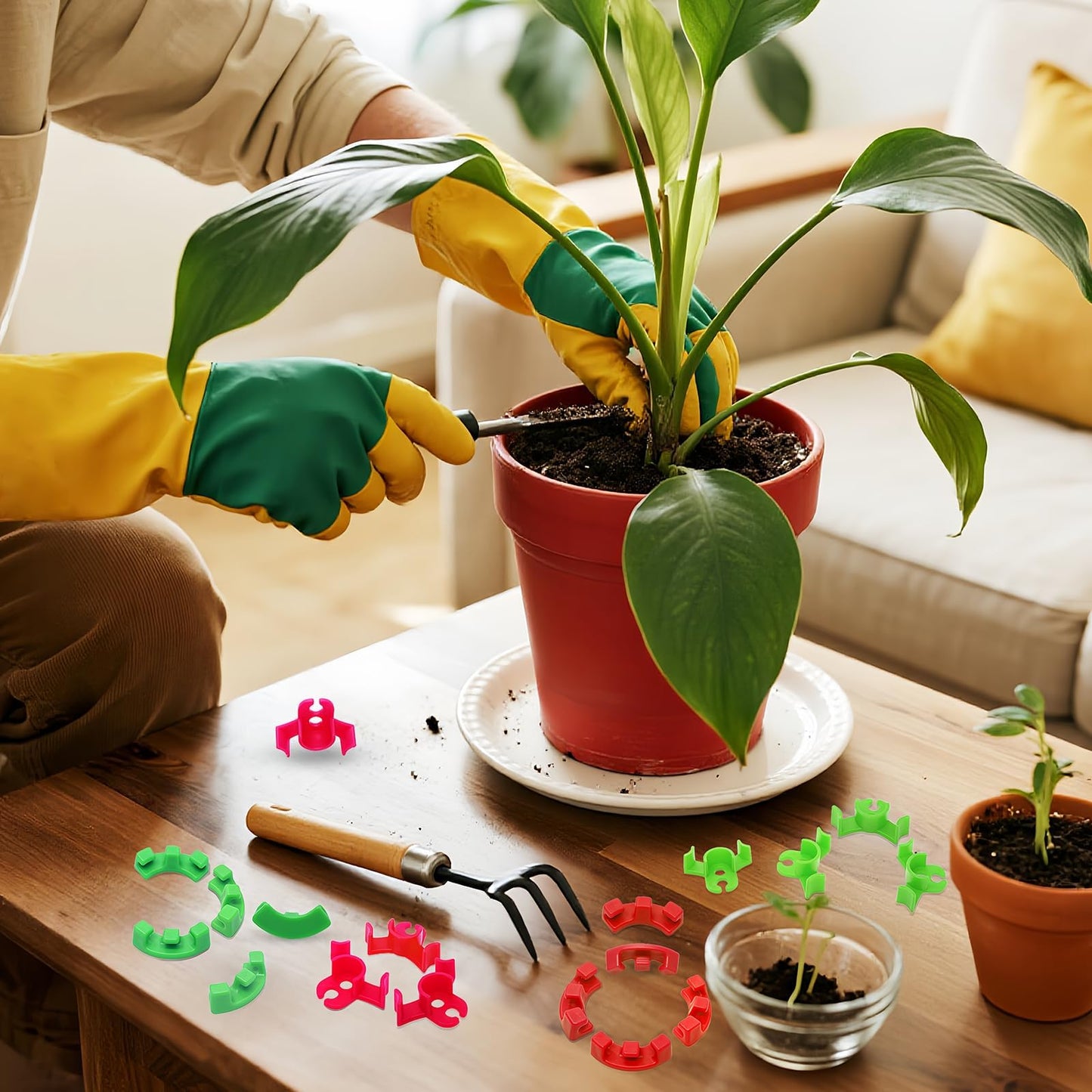 artisanstar 120-Pack Plant Training Clips for Low Stress Training - 90-Degree Angle Plastic Plant Stem Support Clips, Reusable Garden Clips for Tomatoes, Vines (Red & Green)