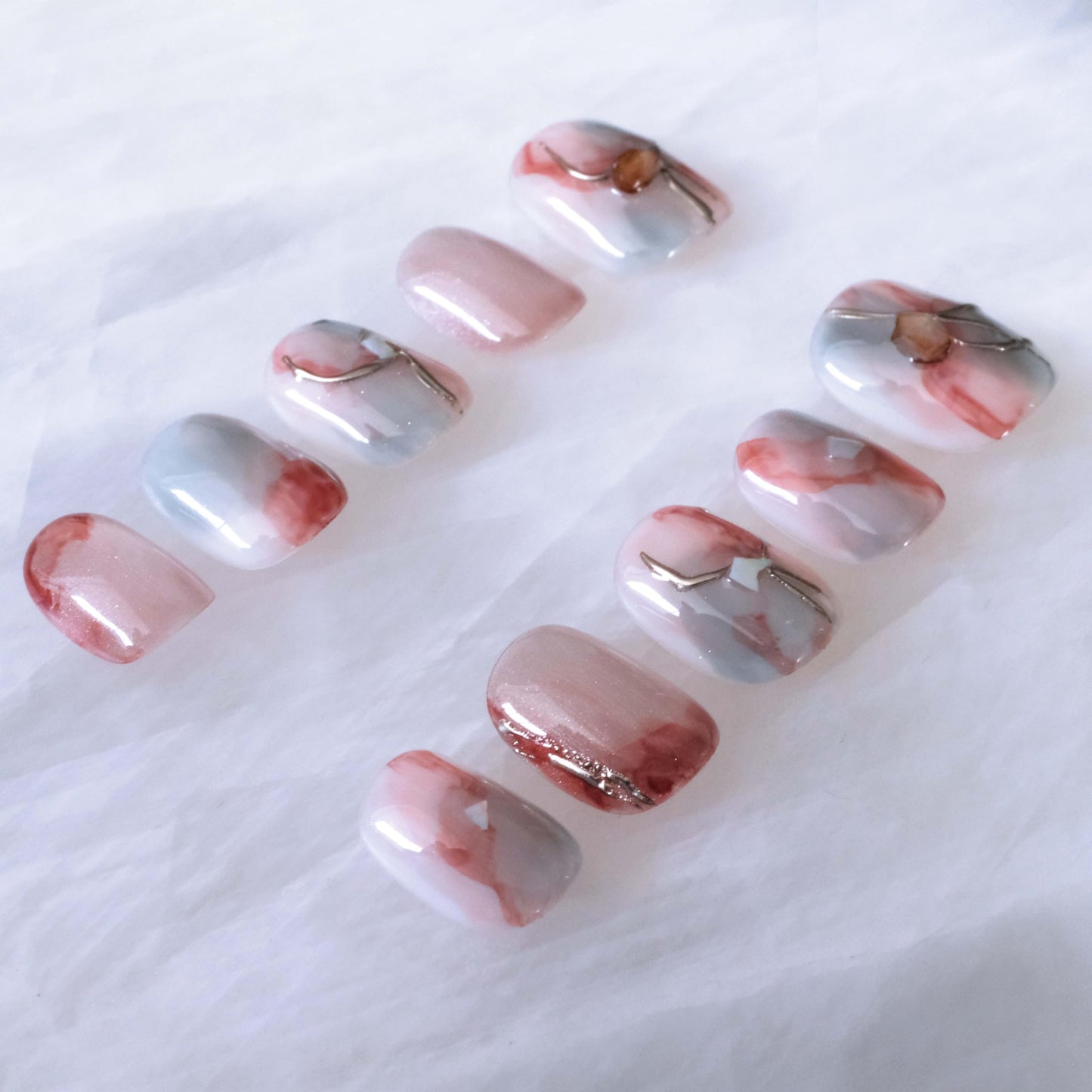 Venice Inspired Press on Nails, Pink Cat Eye with Mirror Powder Chrome Effect, Short Square Shape, 10 Piece (XS Size, SS)