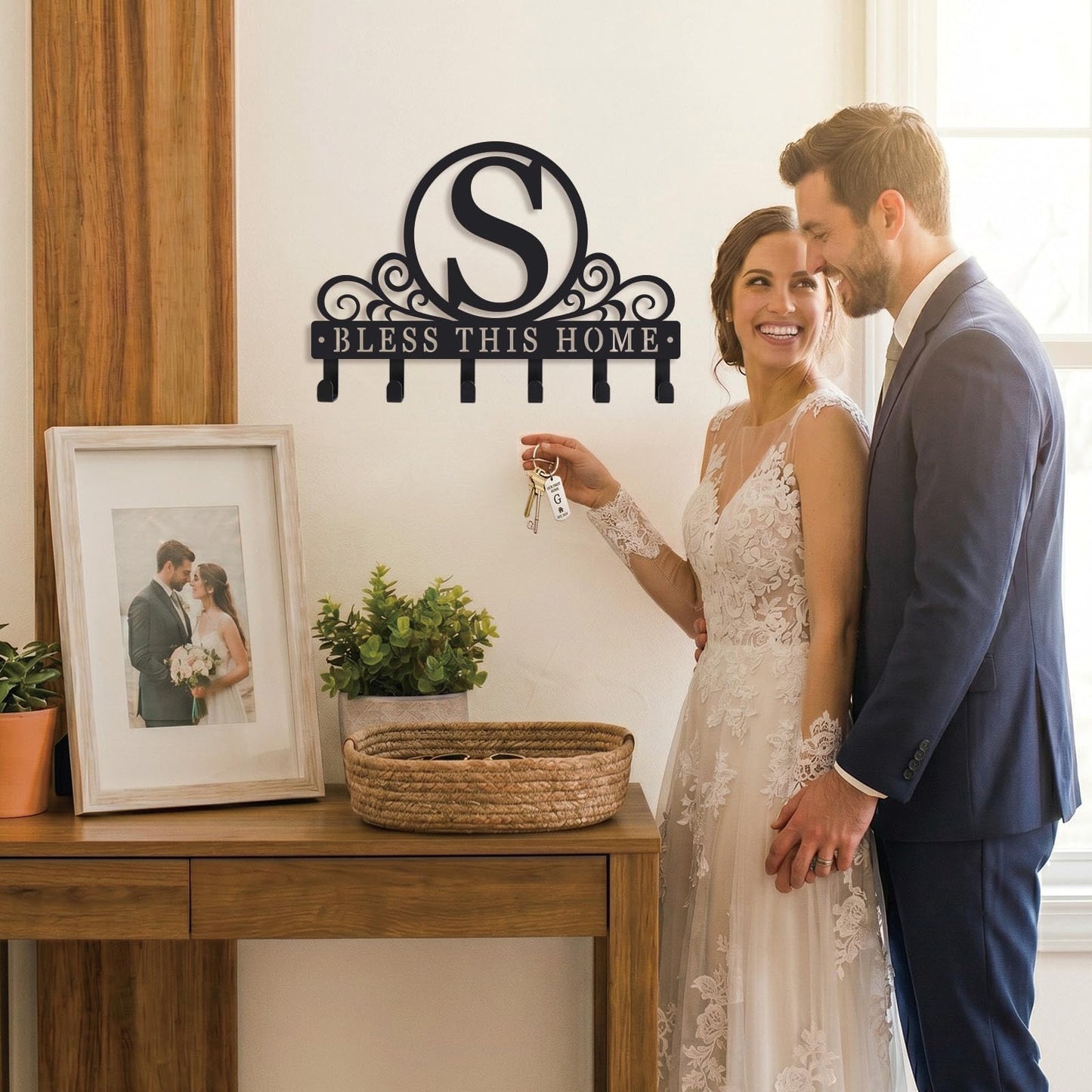 SIFZYJGN Personalized Metal Monogram Key Holder Wall Mount, Custom Letter Metal Key Holder for Wall Key Hooks Coat Rack, Perfect for Bathroom, Living Room, Kitchen
