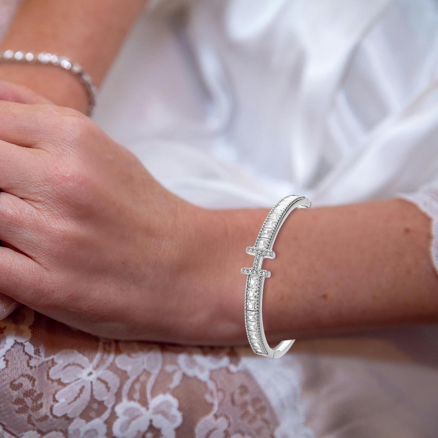 Letter H Bangle Bracelet for Women Personalized Cubic Zirconia Bracelets Love Bangles Bracelets Gifts for Her (S)