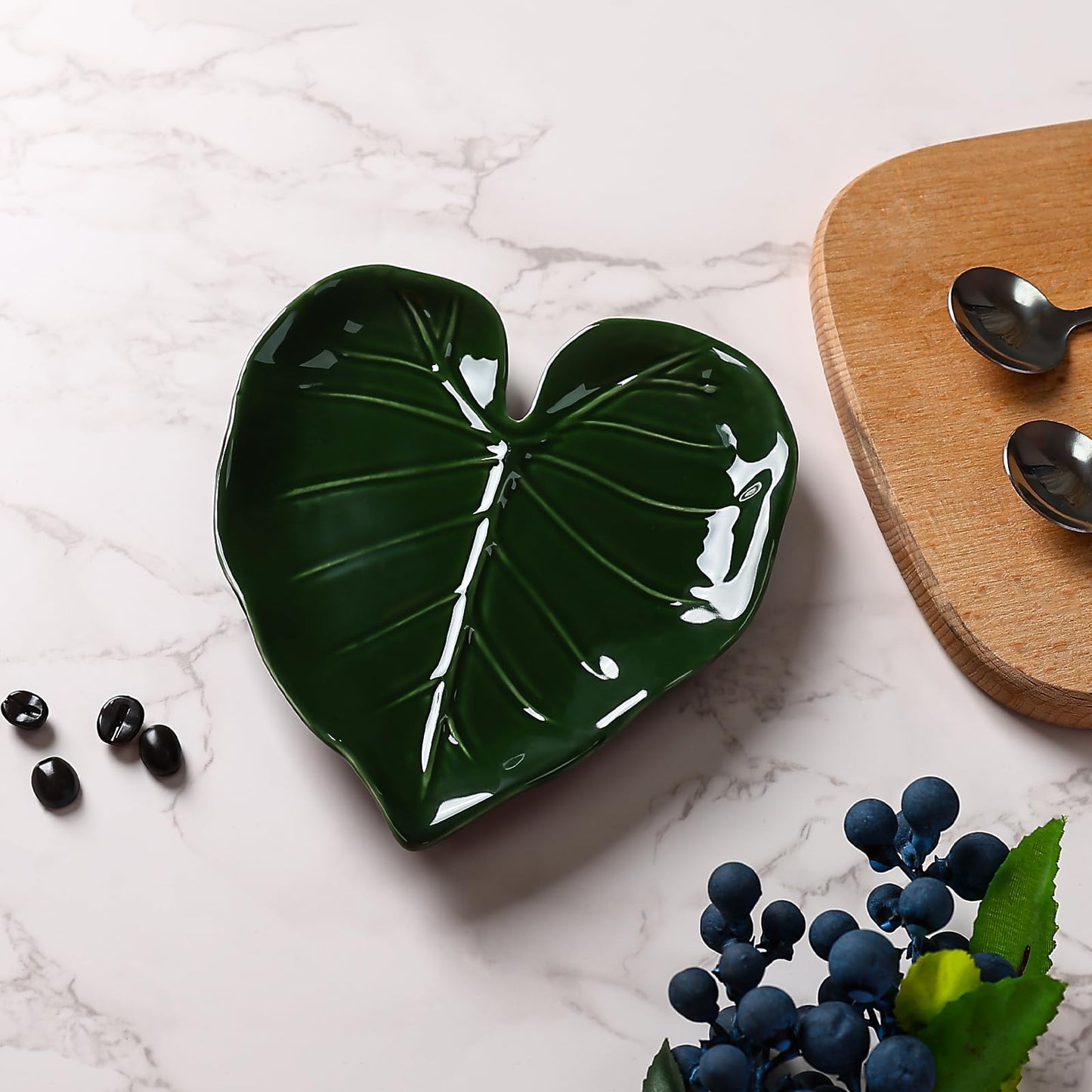 Koythin Ceramic Leaf-Shaped Spoon Rest, Decorative Spoon Holder, Elegant Kitchen Accessories (Green Leaves)