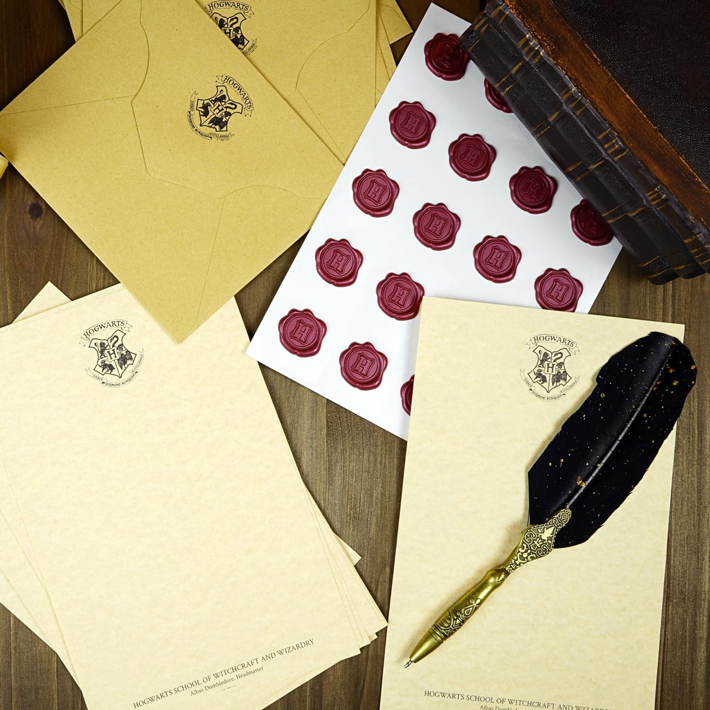 Conquest Journals Harry Potter Boxed Stationery Set, 20 Hogwarts Letterhead Stationery, 20 Corresponding Envelopes, 20 Wax Seals, Keepsake Travel Trunk Box, Feather Ballpoint Pen, Officially Licensed