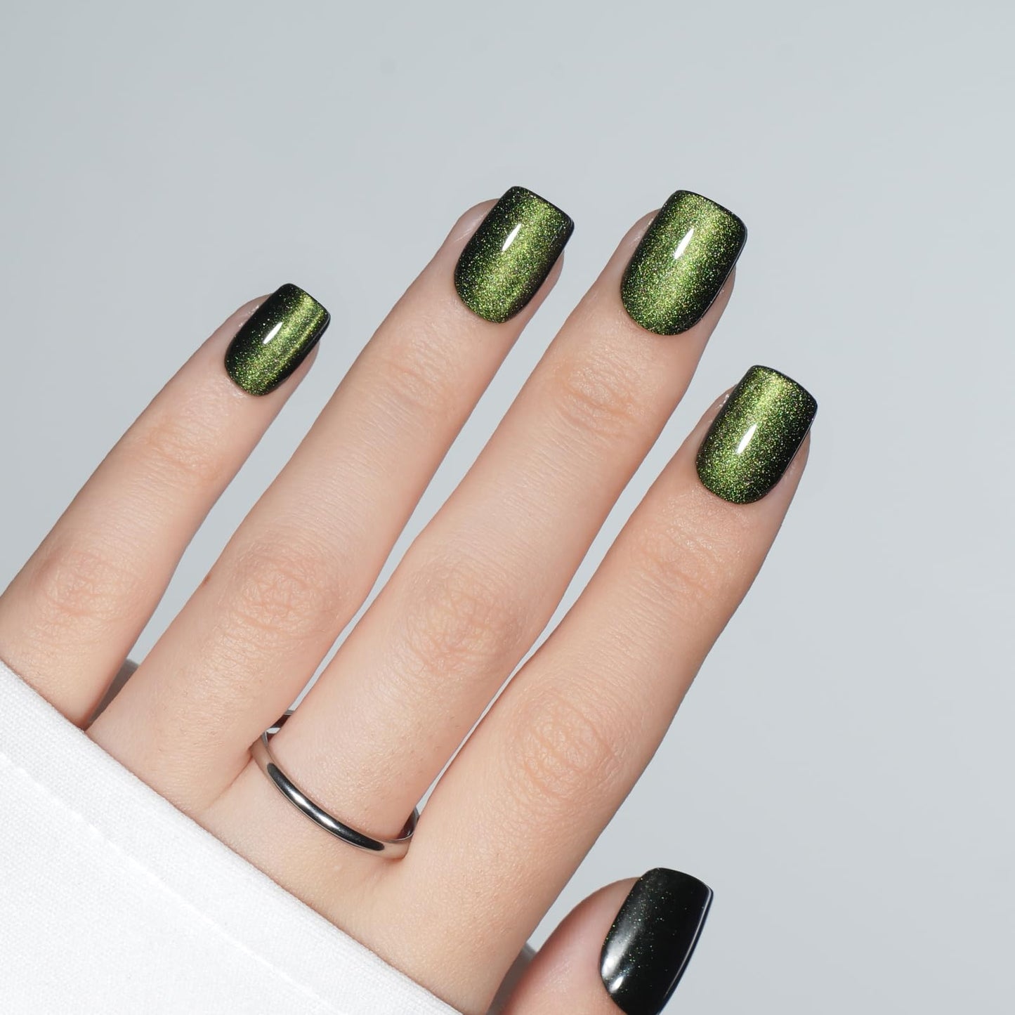 Green Cat Eye Press On Nails - Short Square Emerald Green Nails Press ons for Women, Reusable Glossy Fake Nails Kit with Glue, 30 Pieces in 15 Sizes