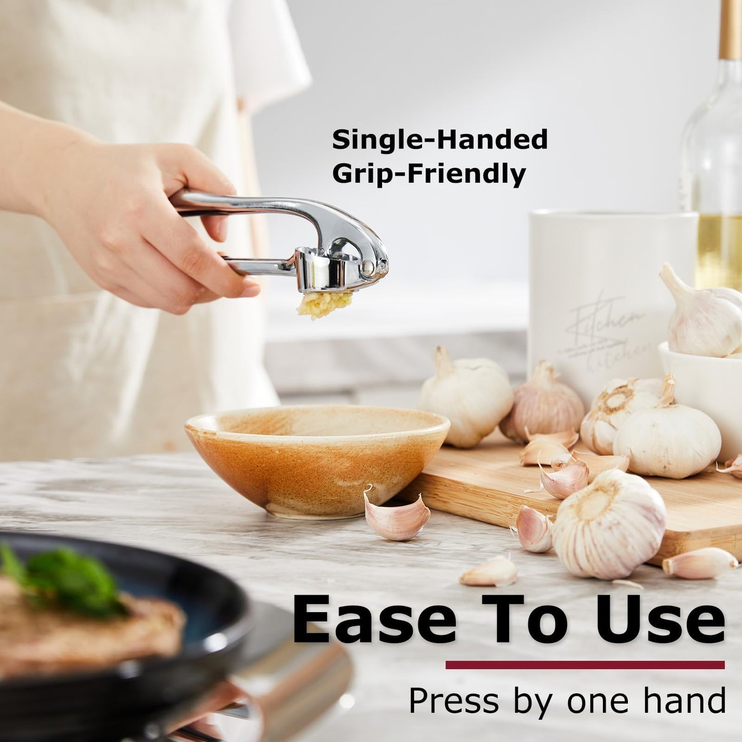 Kitessensu High Effective Premium Garlic Press Set, With Silicone Garlic Peeler & Brush, Heavy Duty Garlic Mincer, Easy to Squeeze and Clean, Rust Proof - Gloss Silver