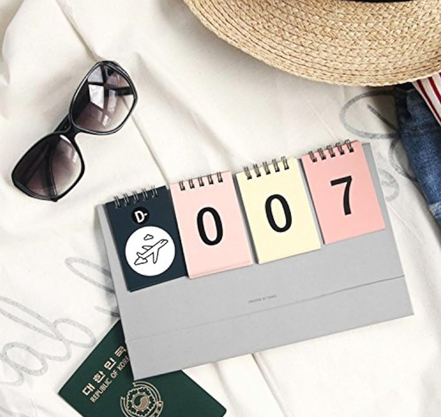 Perpetual Calendar with 48 Sheets & Transparent Stickers – Compact Desk Planner for Birthdays, Anniversaries & Milestones_Color