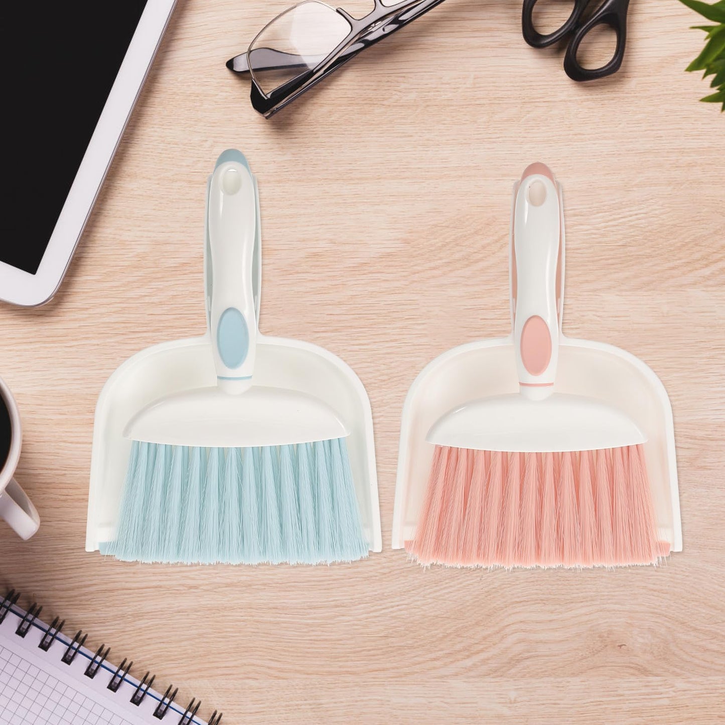 Beaupretty Mini Dustpan and Brush Set 3pcs, Lightweight Plastic Household Desktop Broom and Dustpan Kit for Daily Cleaning, Portable Multi-Function Whisk Broom for Home and Office Use