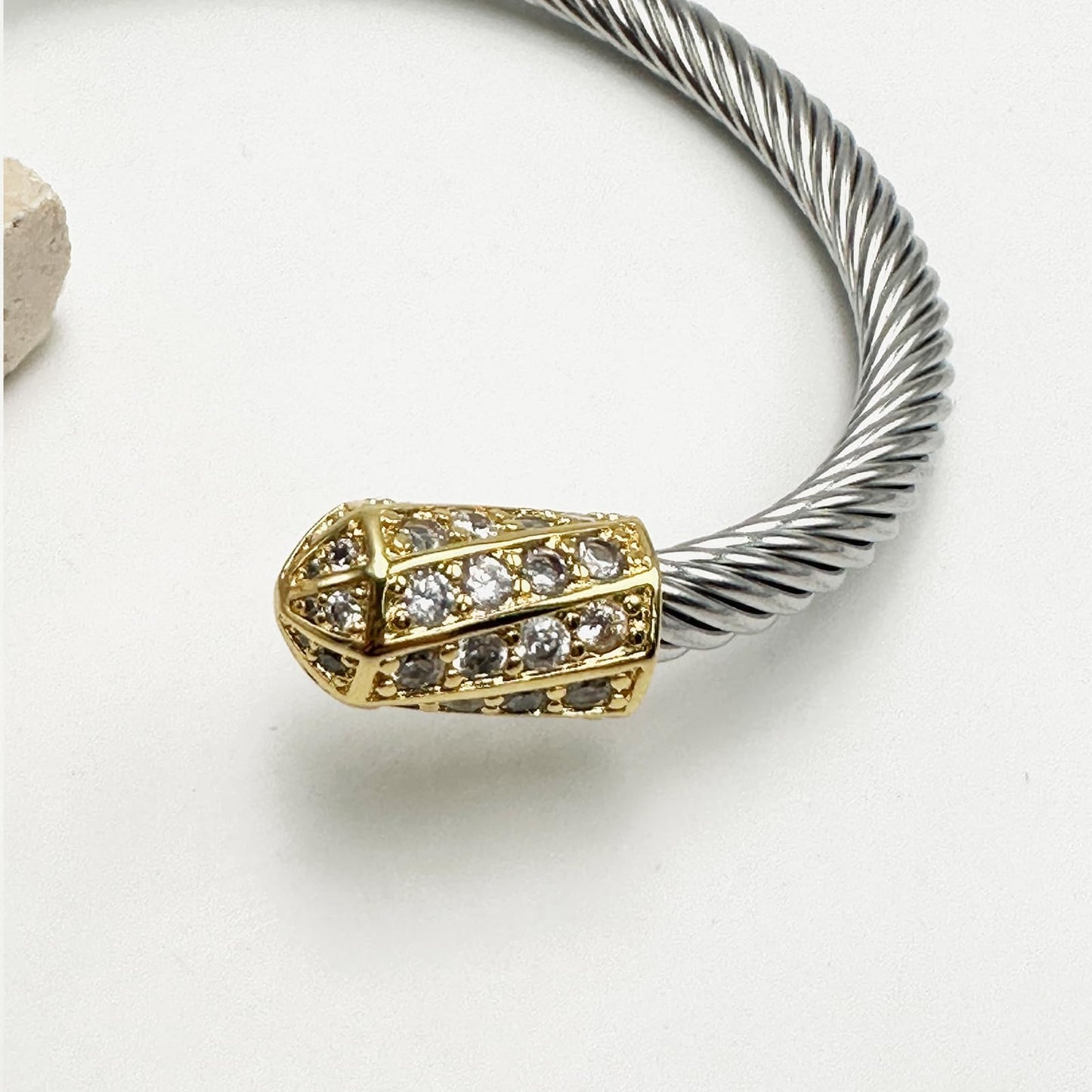 Exquisite Vintage Twisted Cable Cuff Bangle, Stainless Steel Bangle Bracelets for Women, Adjustable Bracelet with Cubic Zirconia
