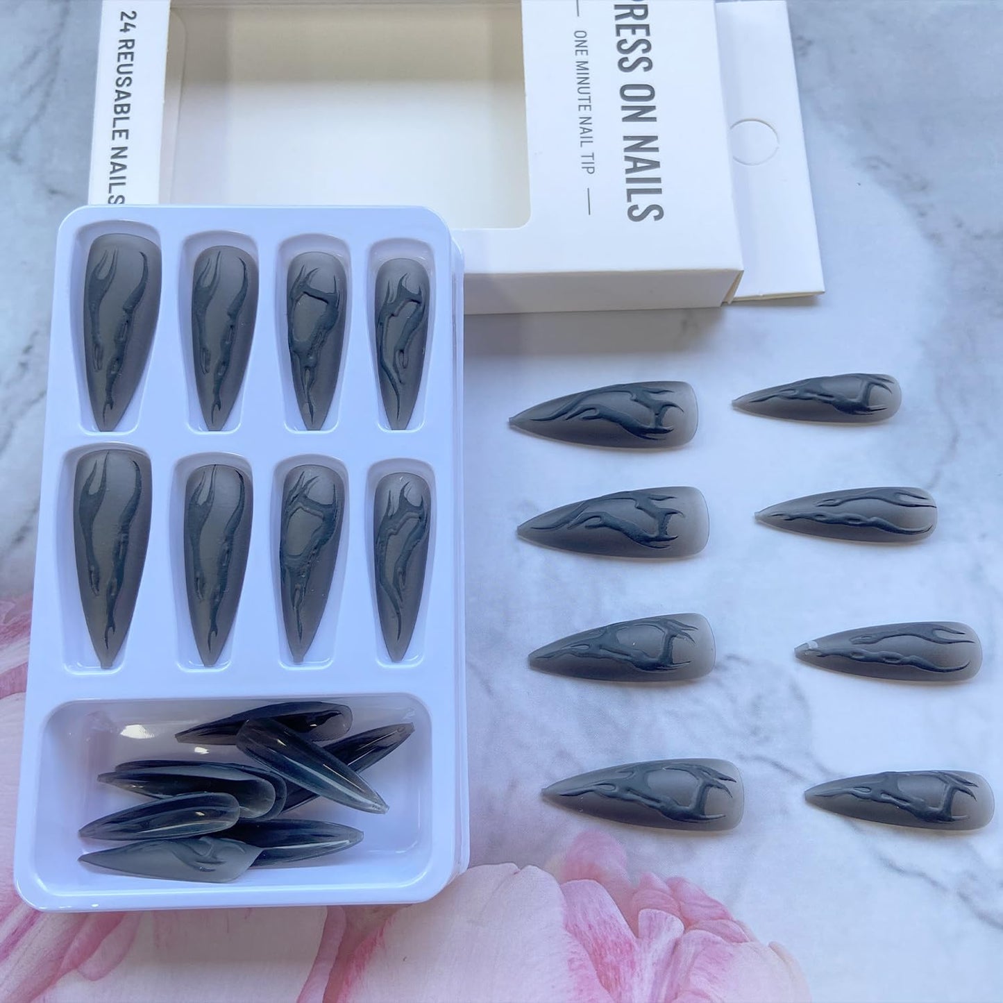 Stilettos Press on Nails Extra Long Black Design Glue on Nails Artificial Acrylic Fake Nails for Women Girls
